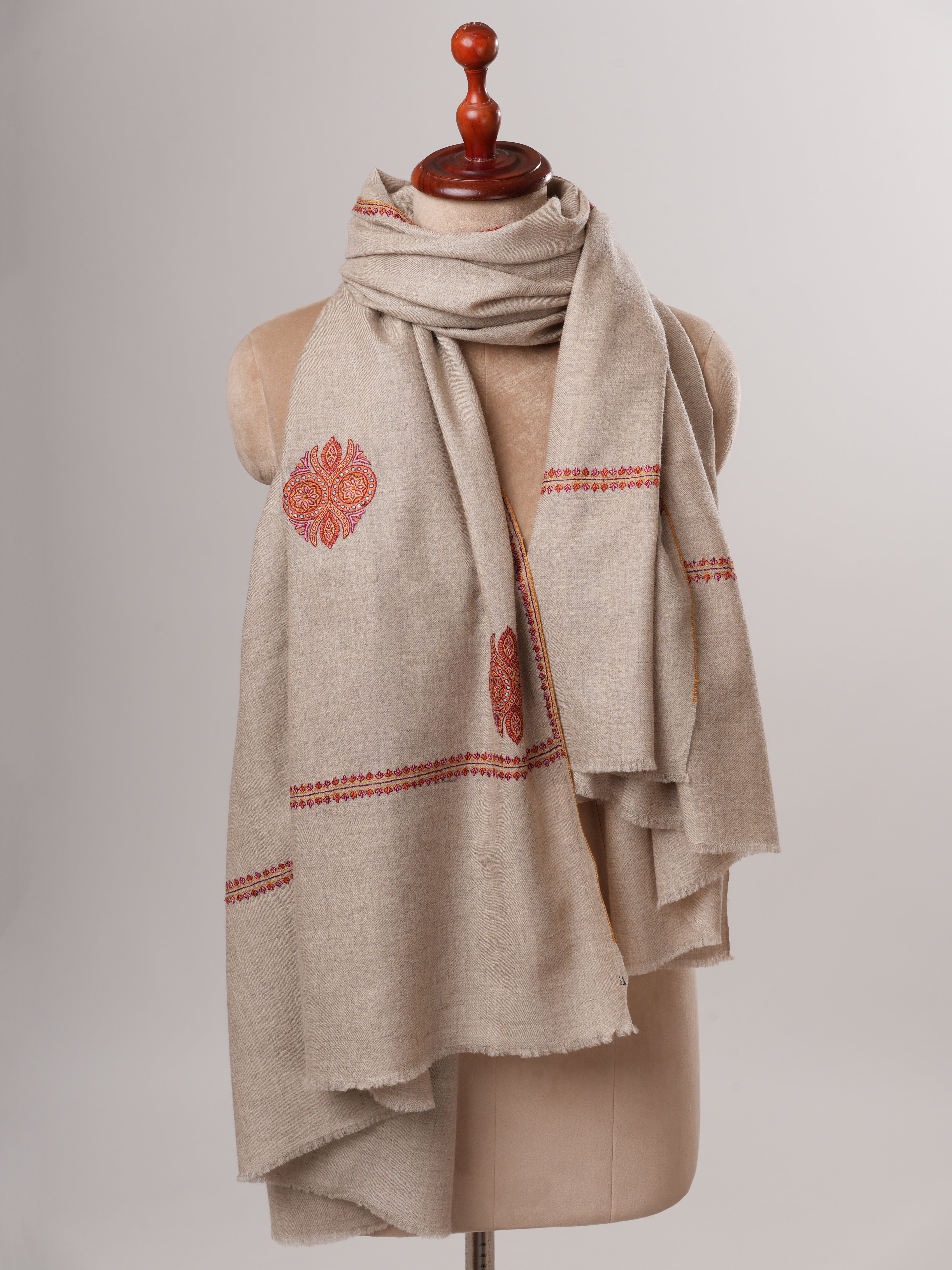 Natural Grey Pashmina Shawl – Handwoven with Buteh Sozni Embroidery Shahkaar