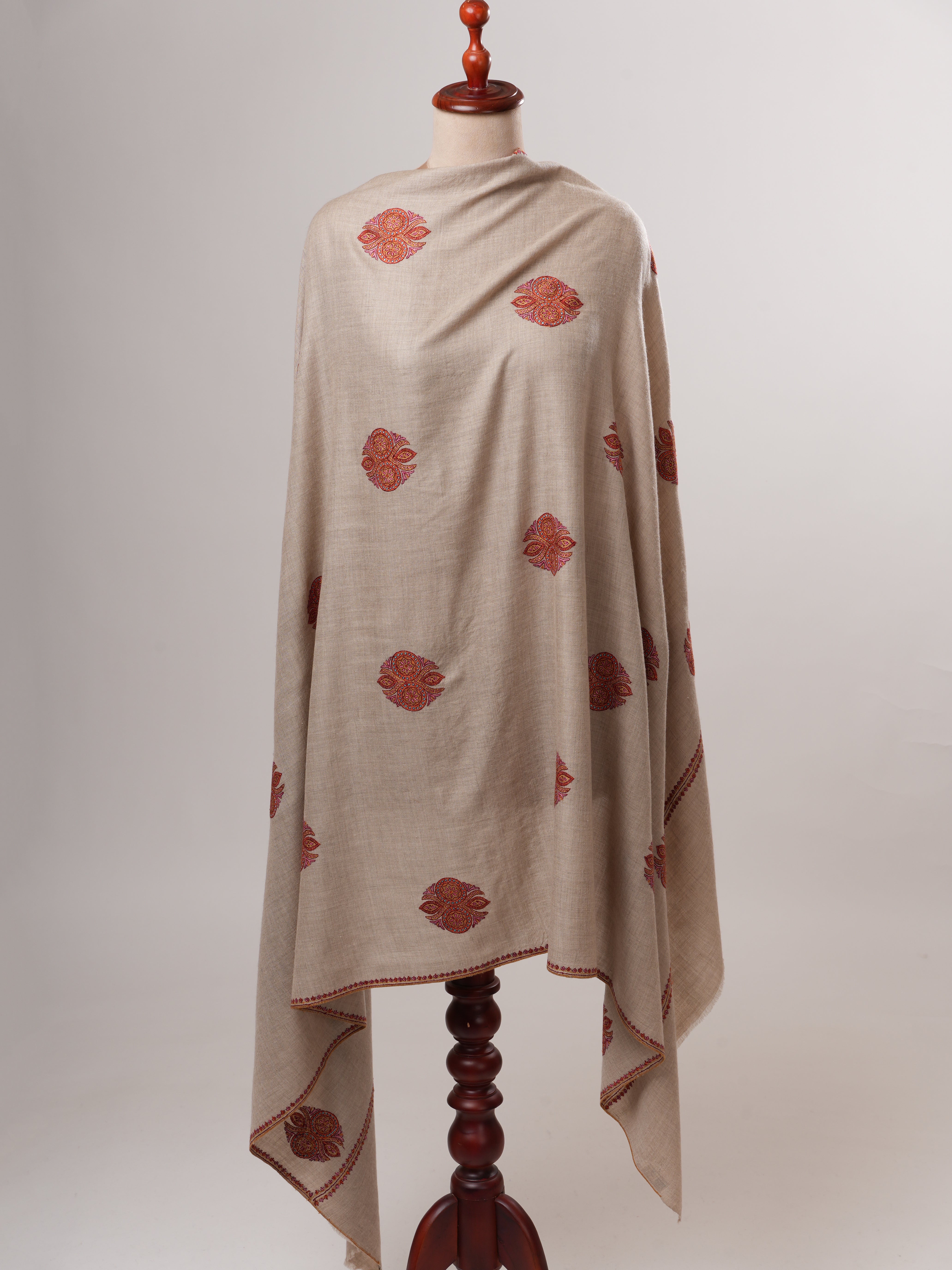 Natural Grey Pashmina Shawl – Handwoven with Buteh Sozni Embroidery Shahkaar