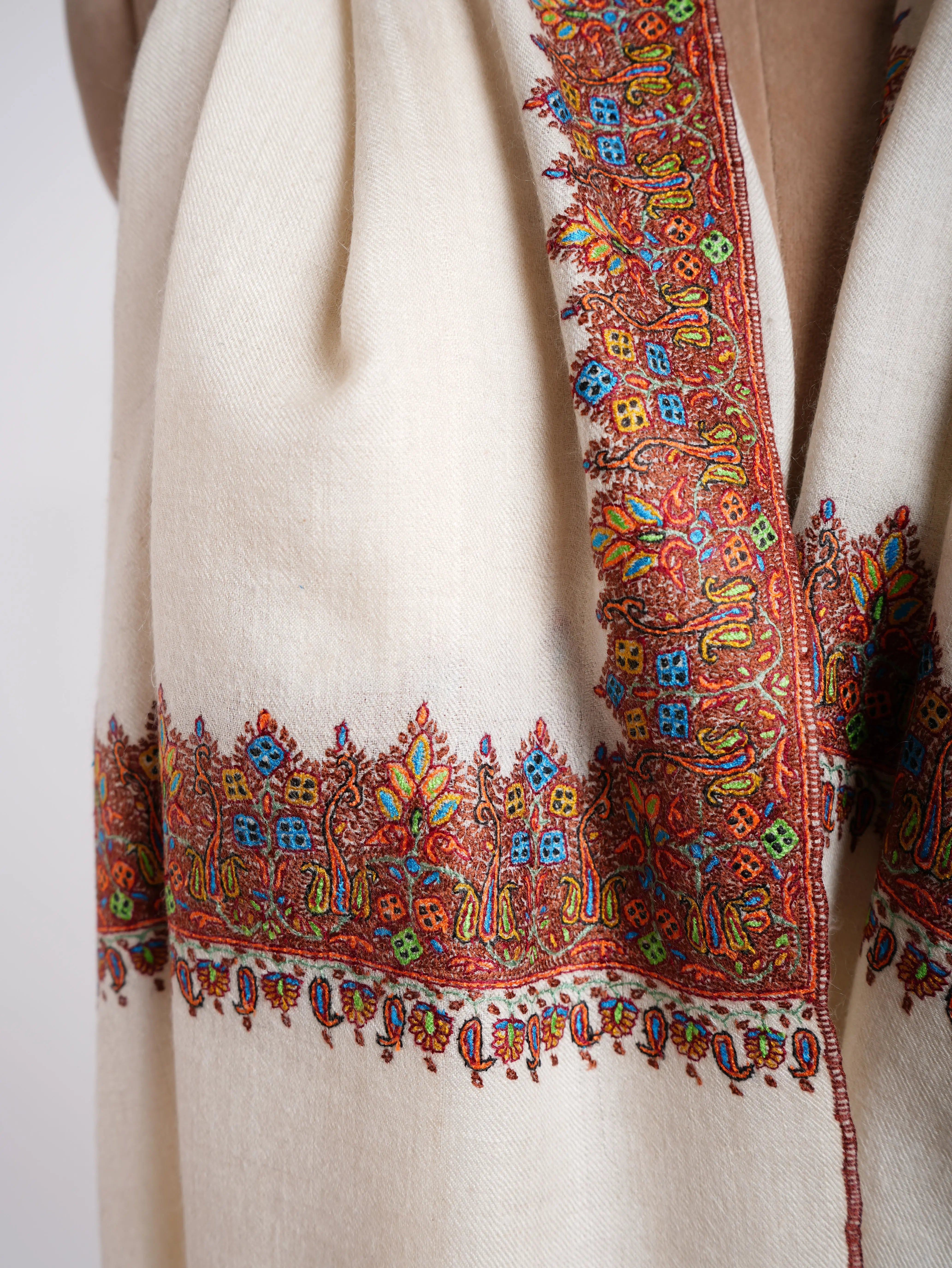 Natural White Waves Royal Pashmina Shahkaar