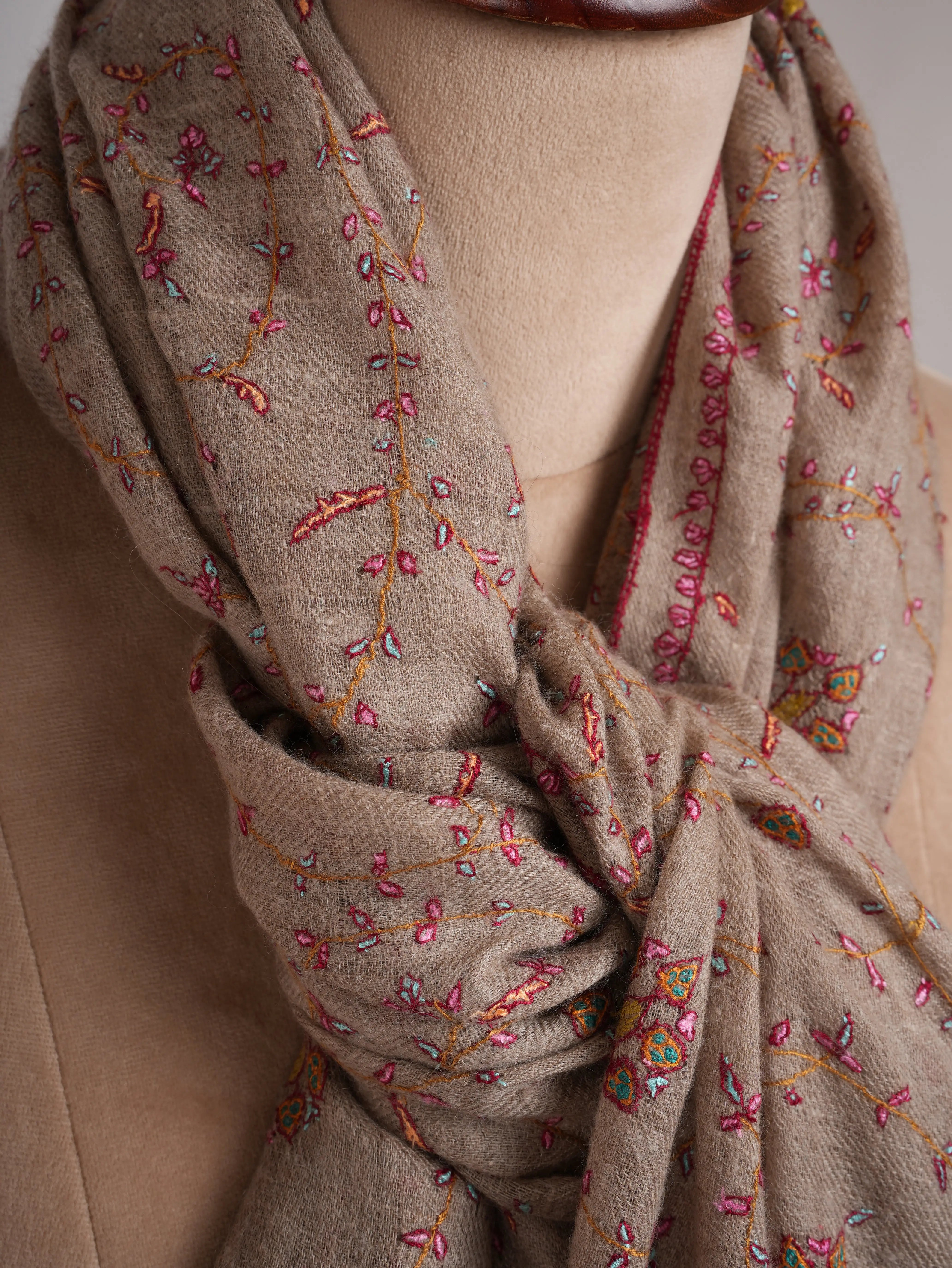Natural Zati Handmade Featherlight Pure Pashmina Shawl Shahkaar