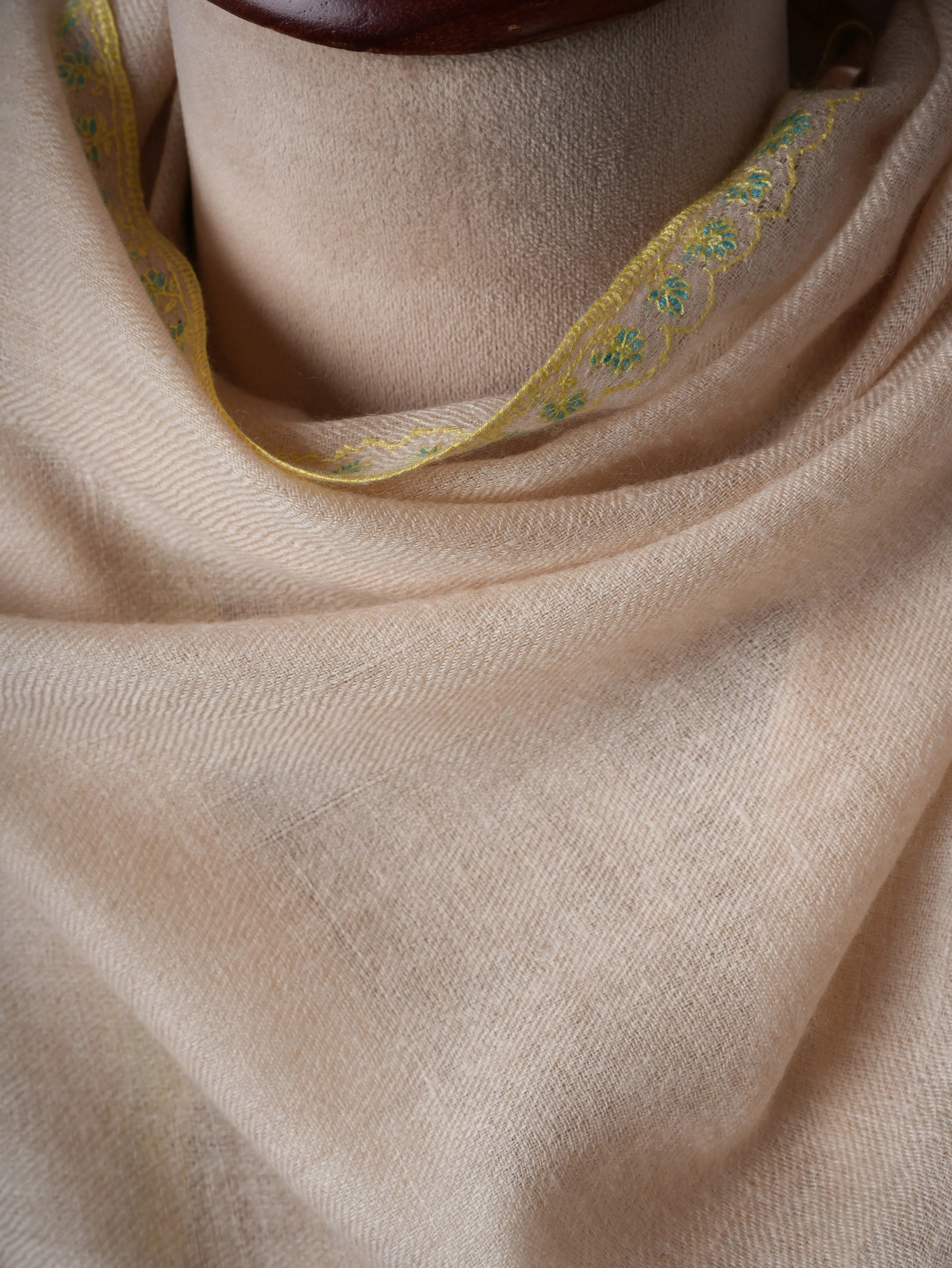 Offwhite Sustainable Cashmere Scarf with Hashia Embroidery – Ethically Made Shahkaar