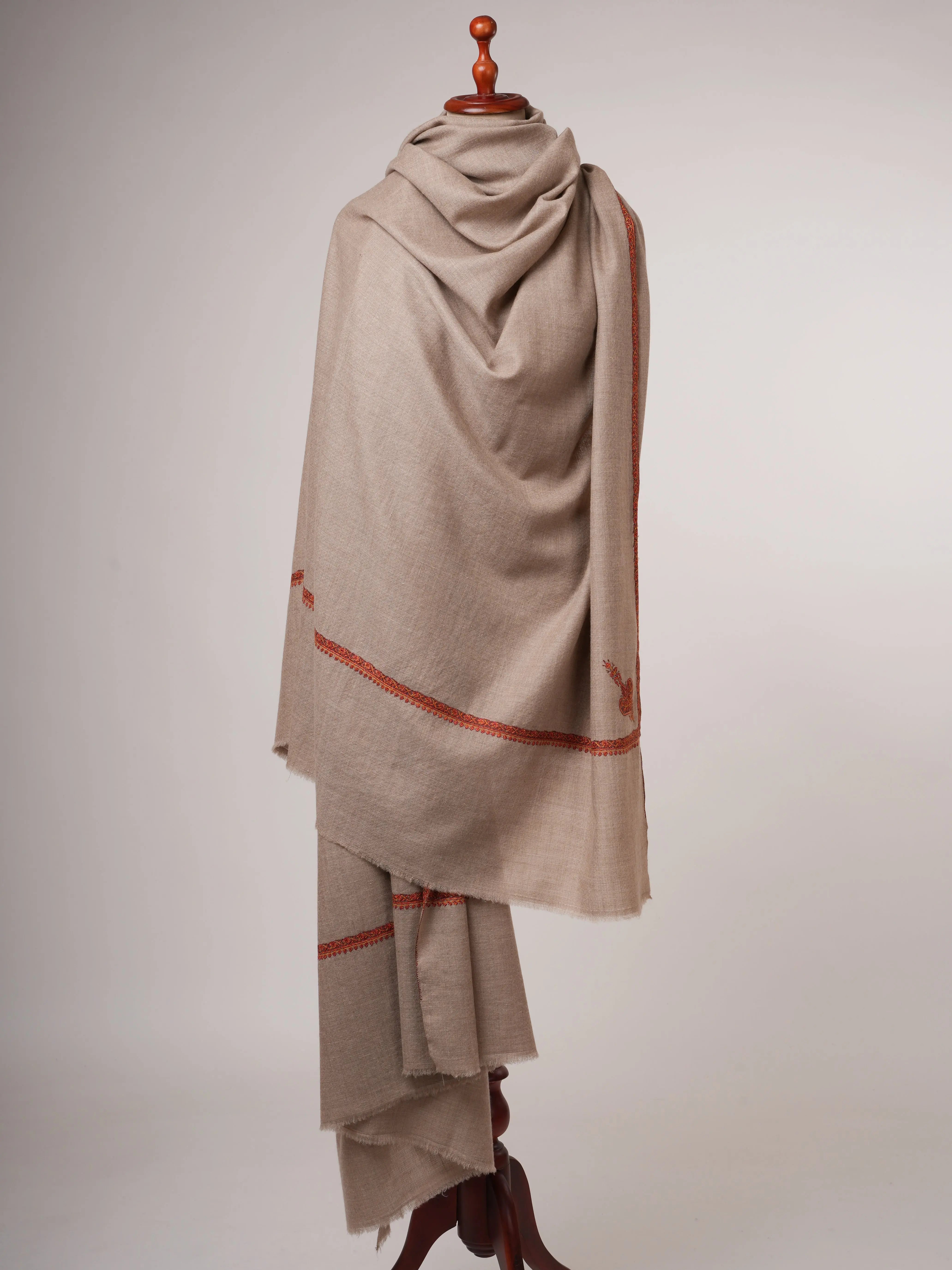 Oversized Bail Classic Embroidered Soft Pashmina Shawl – Timeless Kashmiri Luxury Shahkaar