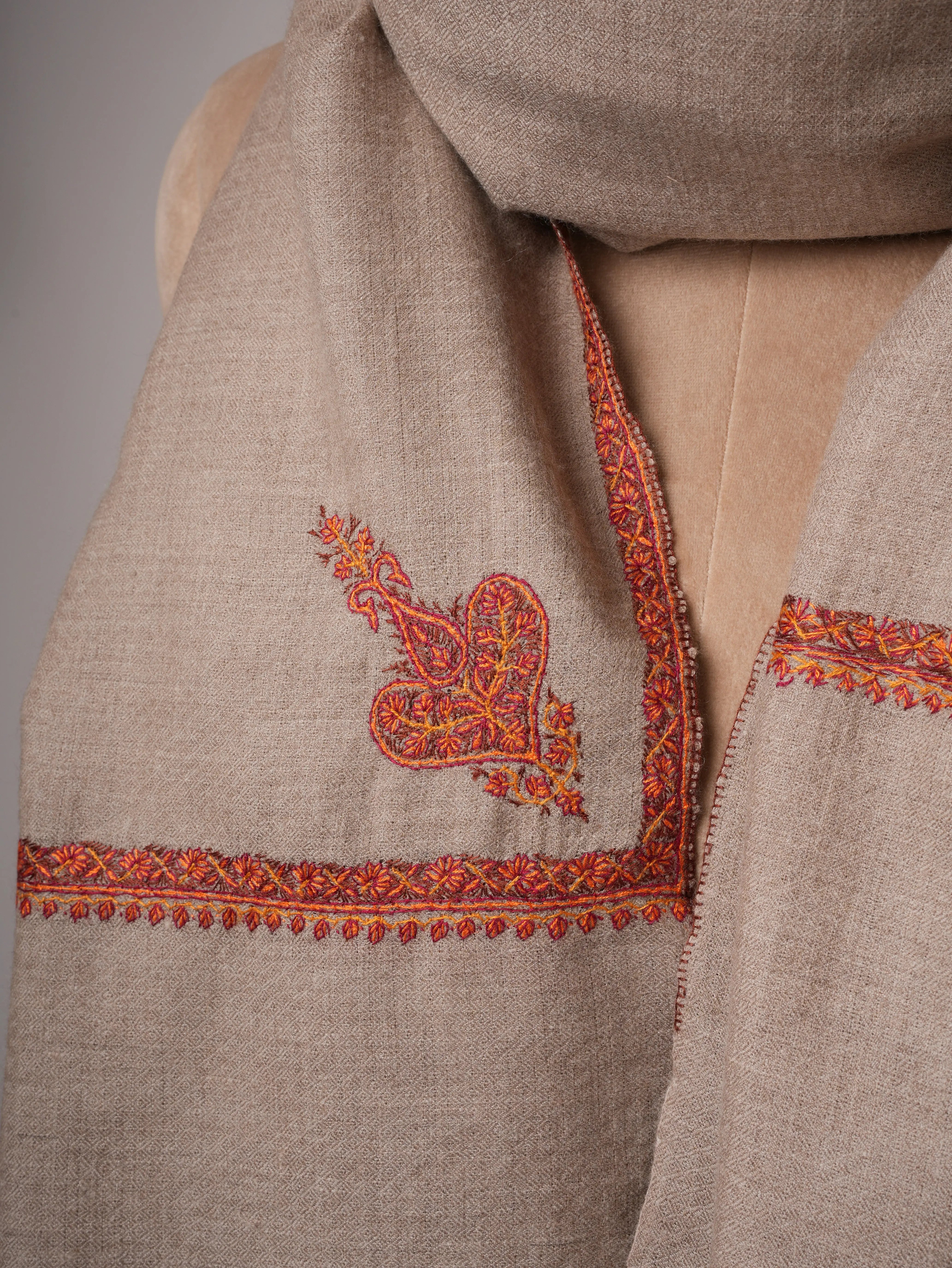 Oversized Bail Classic Embroidered Soft Pashmina Shawl – Timeless Kashmiri Luxury Shahkaar