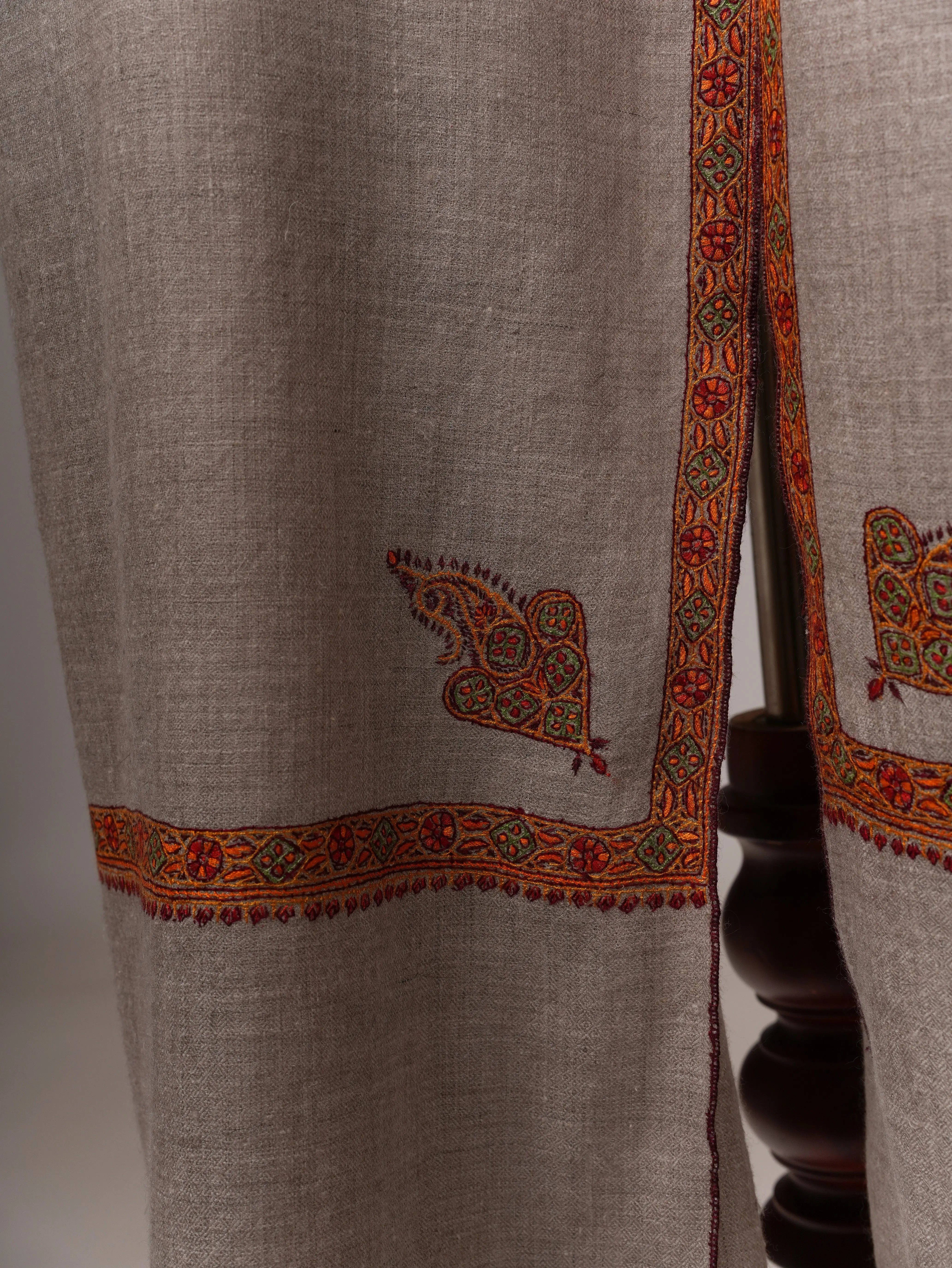 Oversized Handwoven Lightweight Pure Pashmina Shawl with Hashia Embroidery Shahkaar