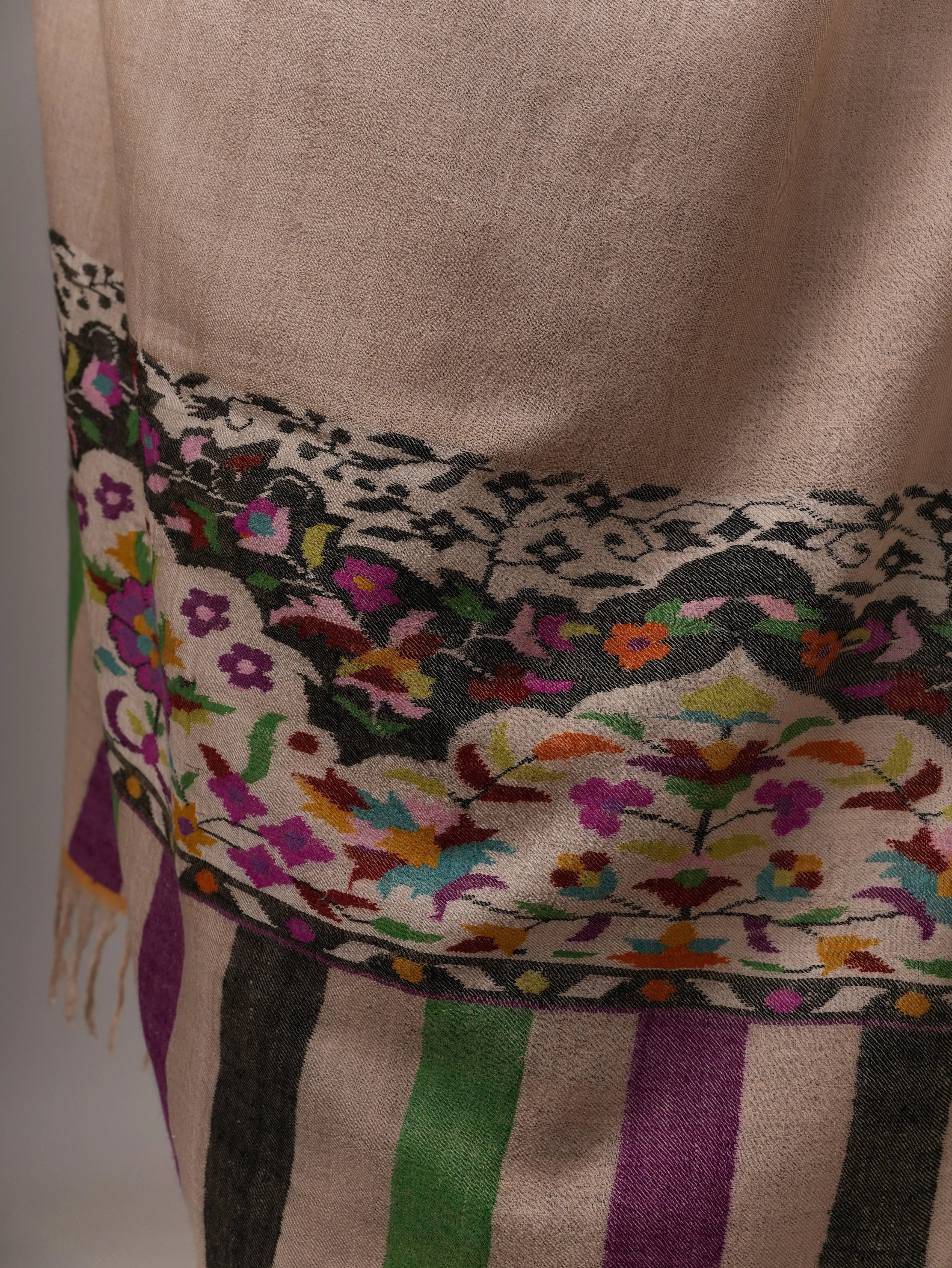 Oversized Off White Handwoven Kani Pashmina Shawl Shahkaar