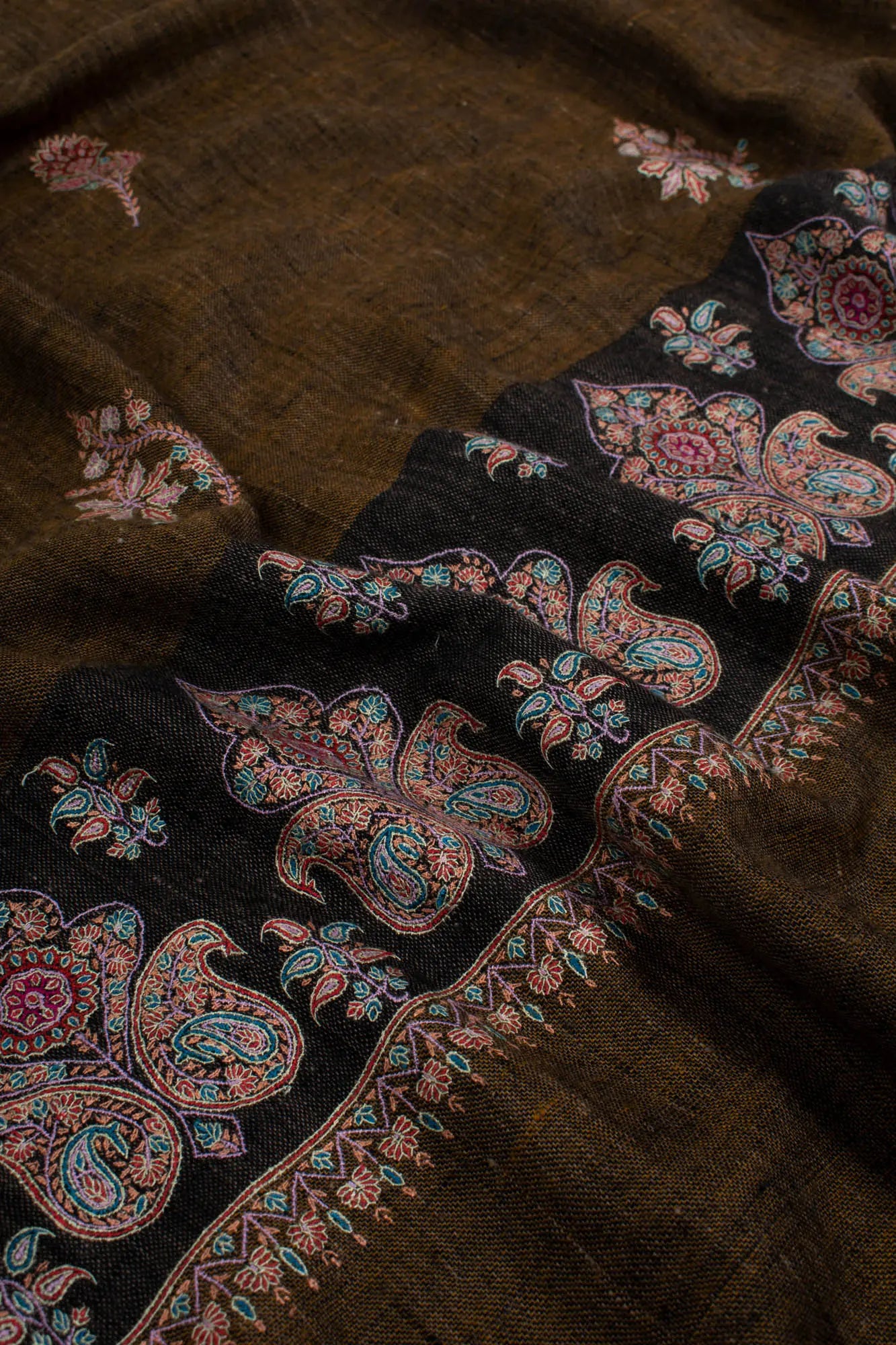 Palla Embroidery Kashmiri Shawl - SATYA Shahkaar
