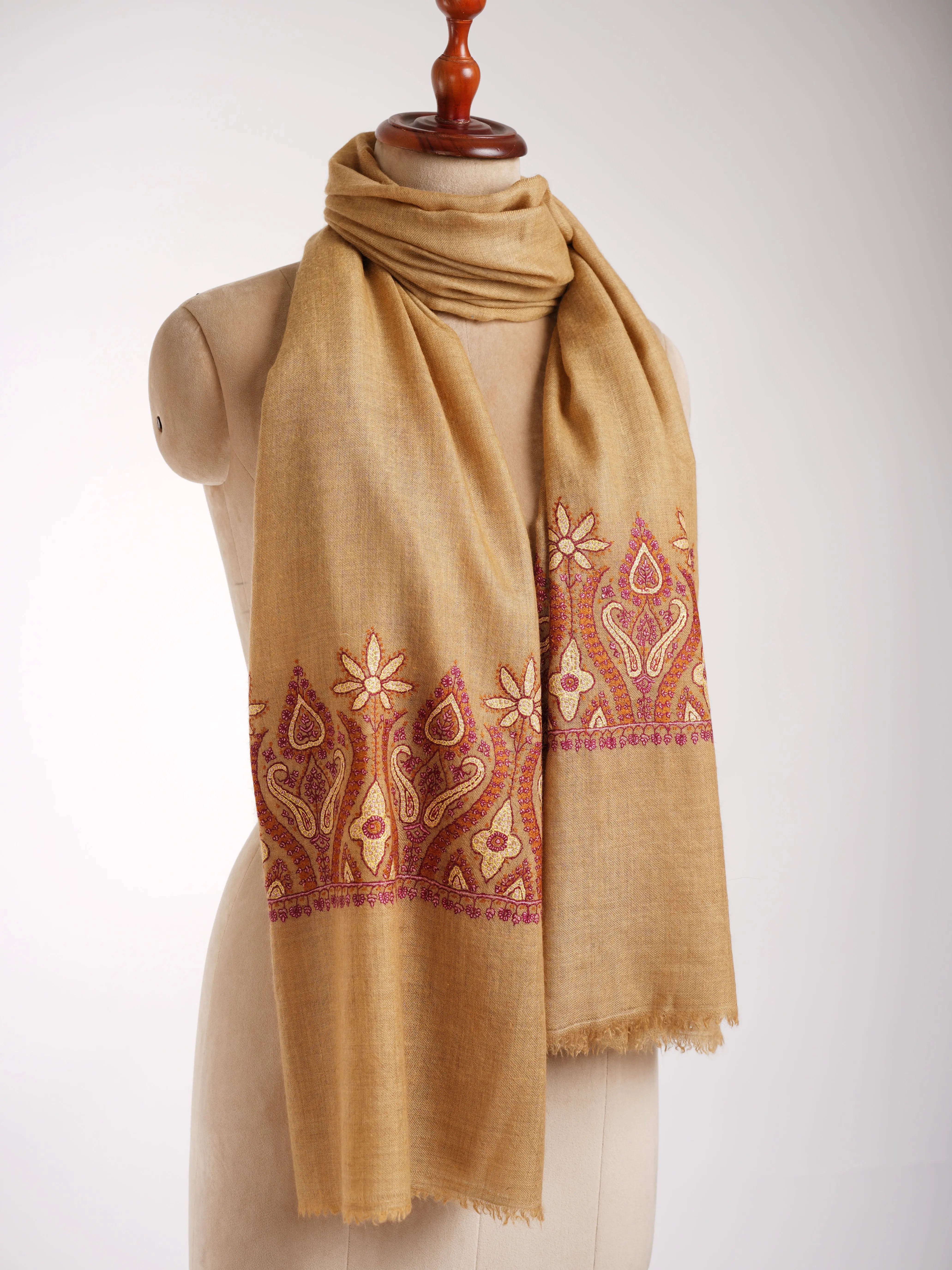 Palla Sozni Embroidered Kashmiri Authentic Cashmere Shahkaar