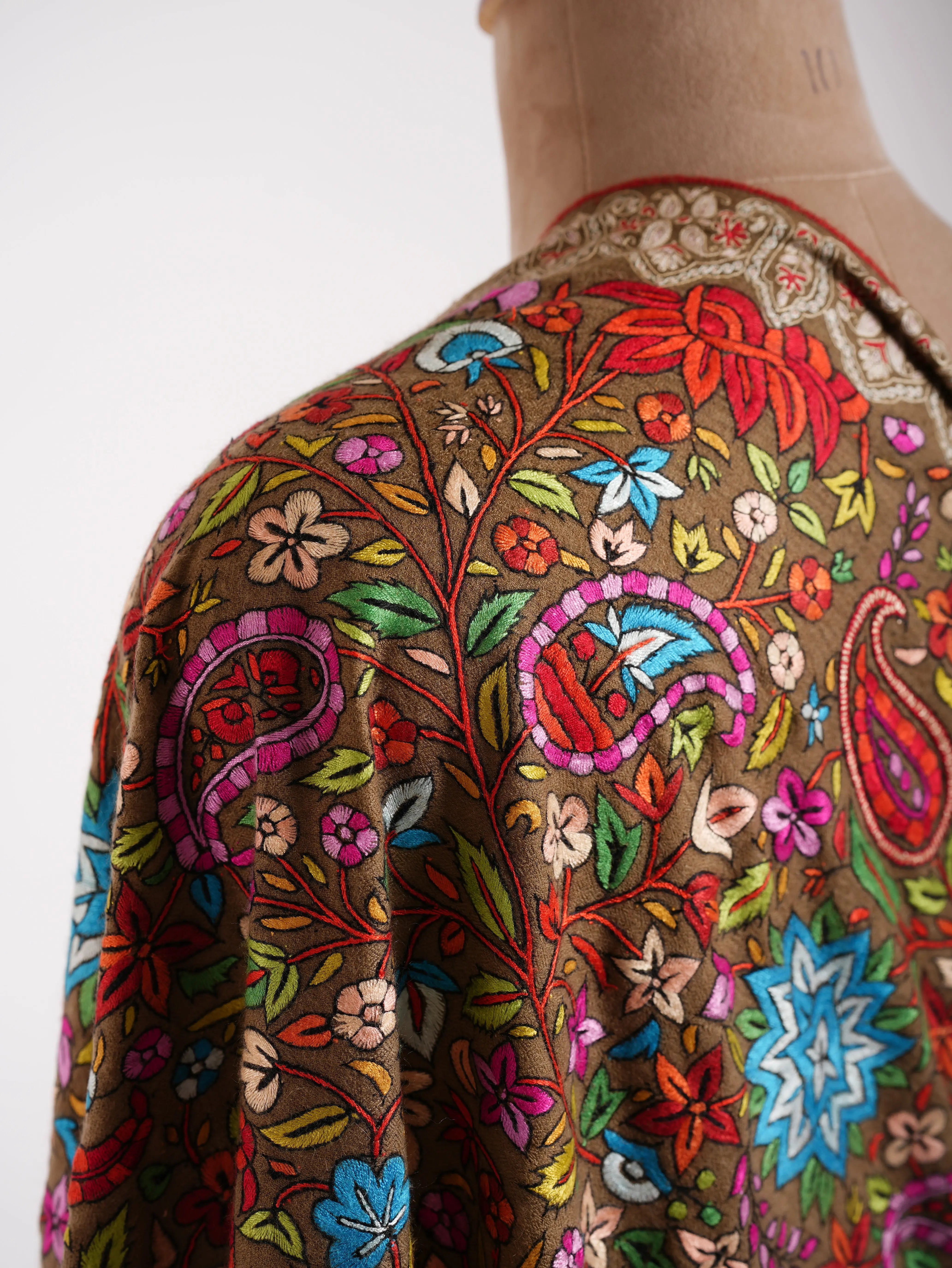 Papier-mâché and Kalamkari Fusion Pashmina Shawl Toosh Color Shahkaar