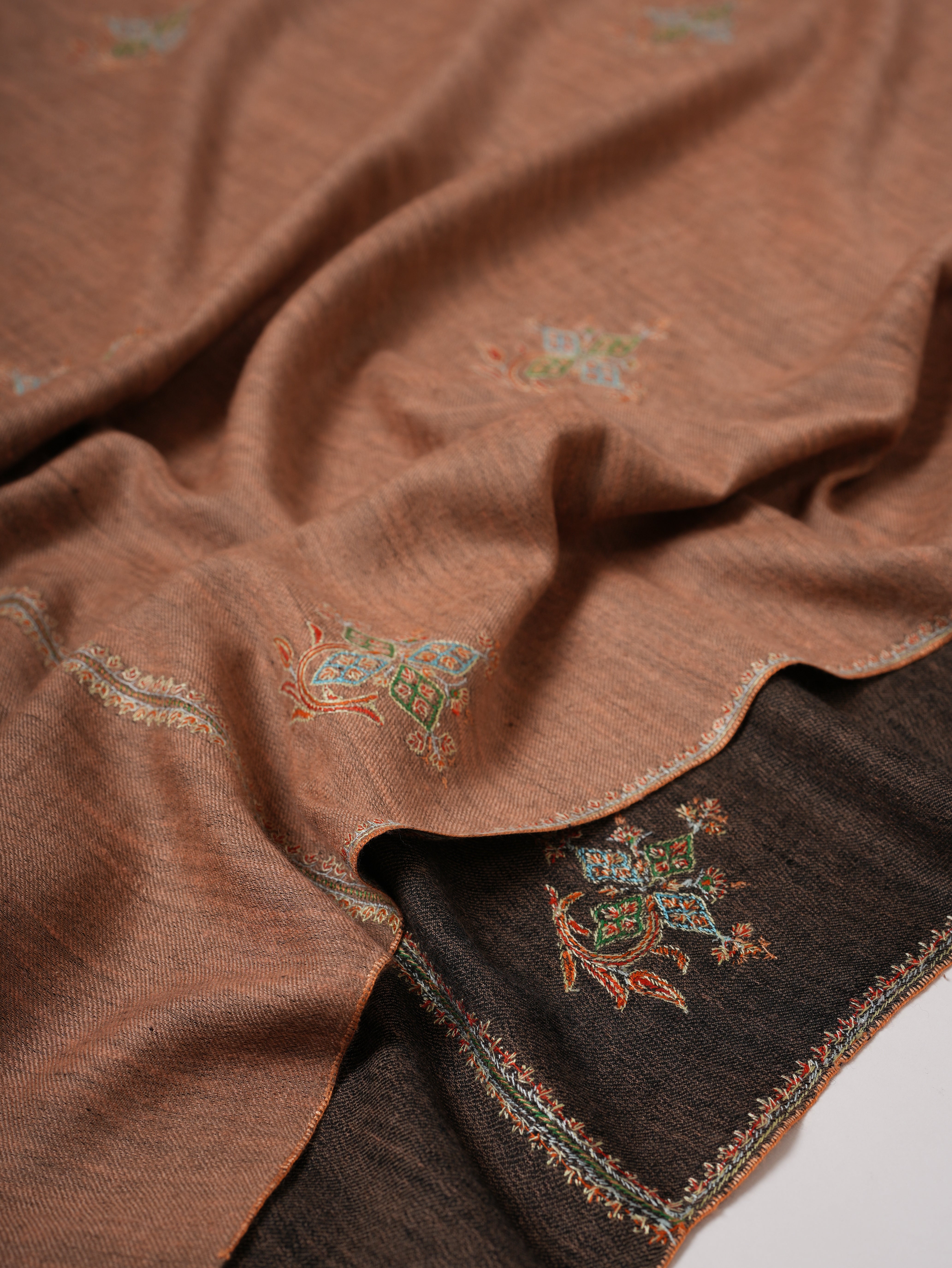 Peach Black Dorukha Shahkaar Pashmina – Handwoven with Buteh Sozni Embroidery Shahkaar