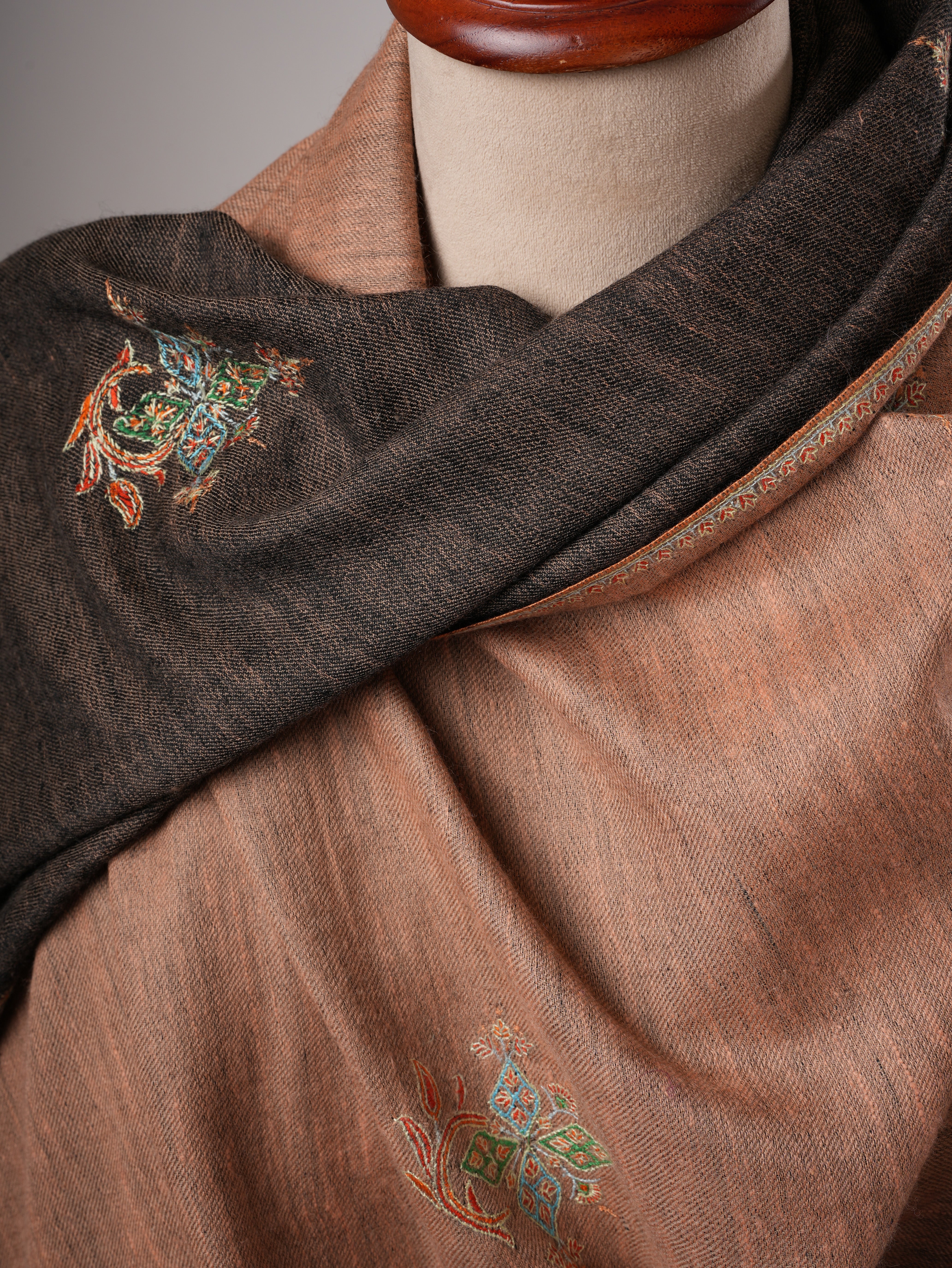 Peach Black Dorukha Shahkaar Pashmina – Handwoven with Buteh Sozni Embroidery Shahkaar