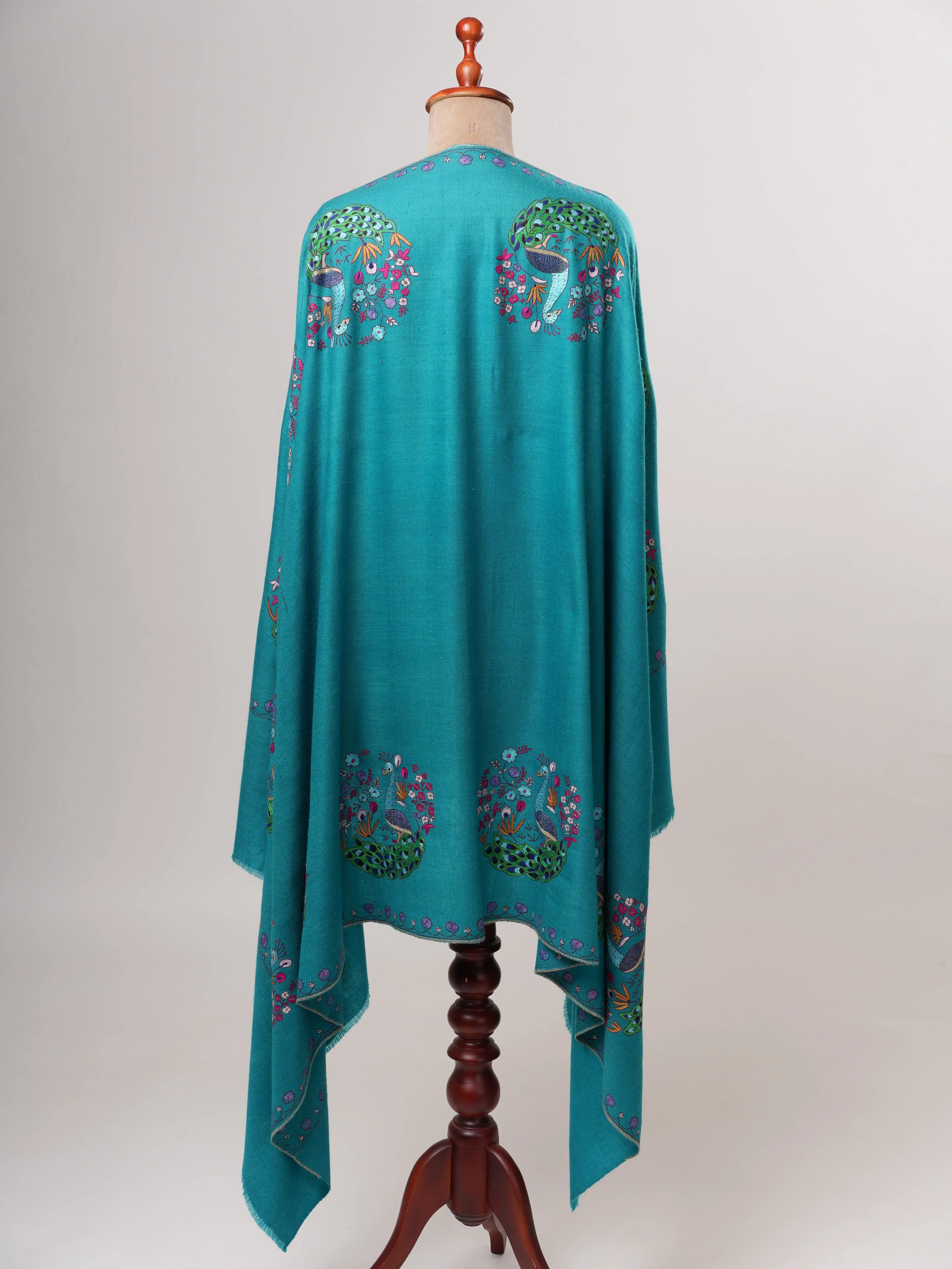 Peacock Embroidered Daur Handwoven Pashmina Shawl Shahkaar