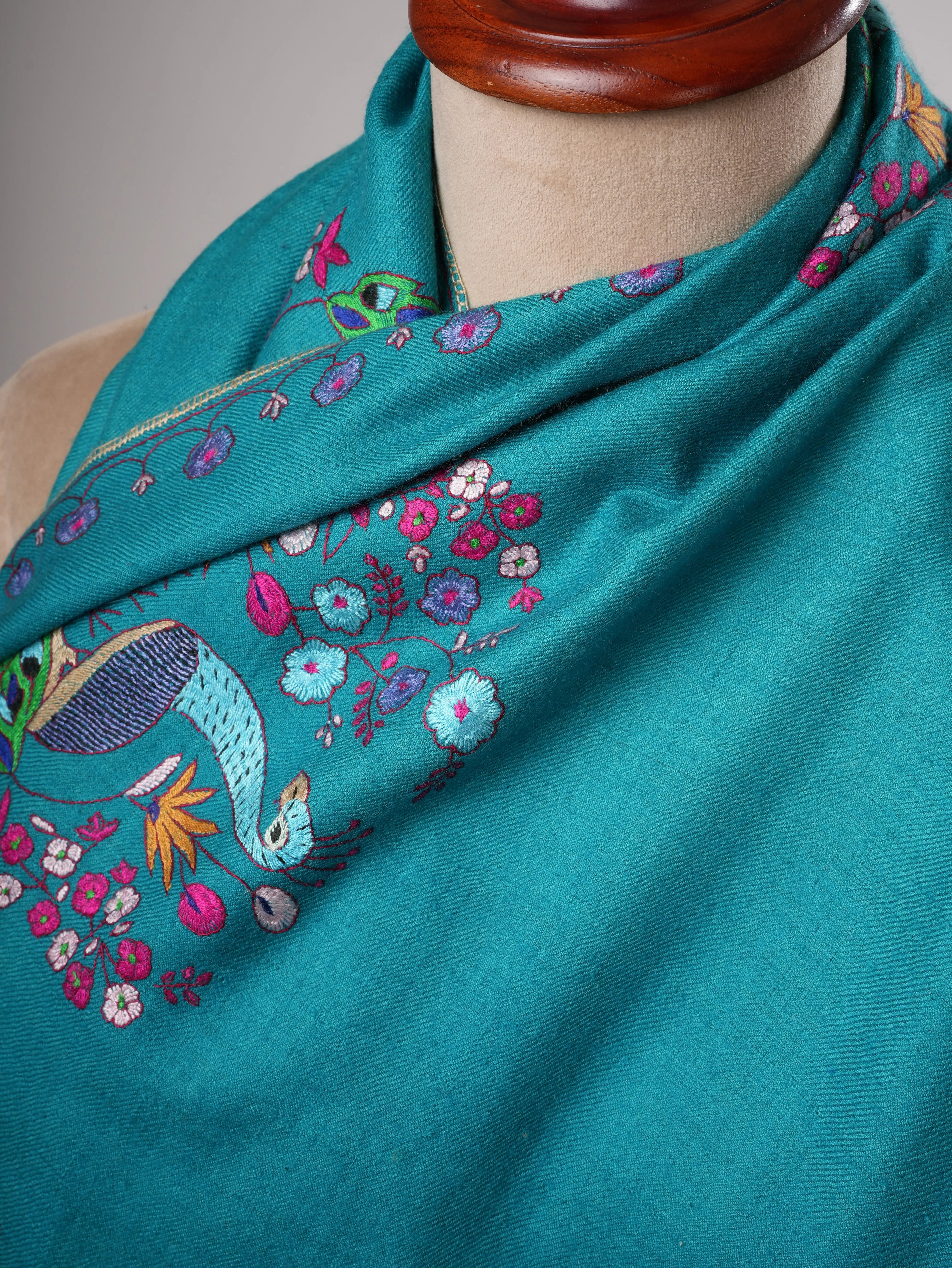 Peacock Embroidered Daur Handwoven Pashmina Shawl Shahkaar