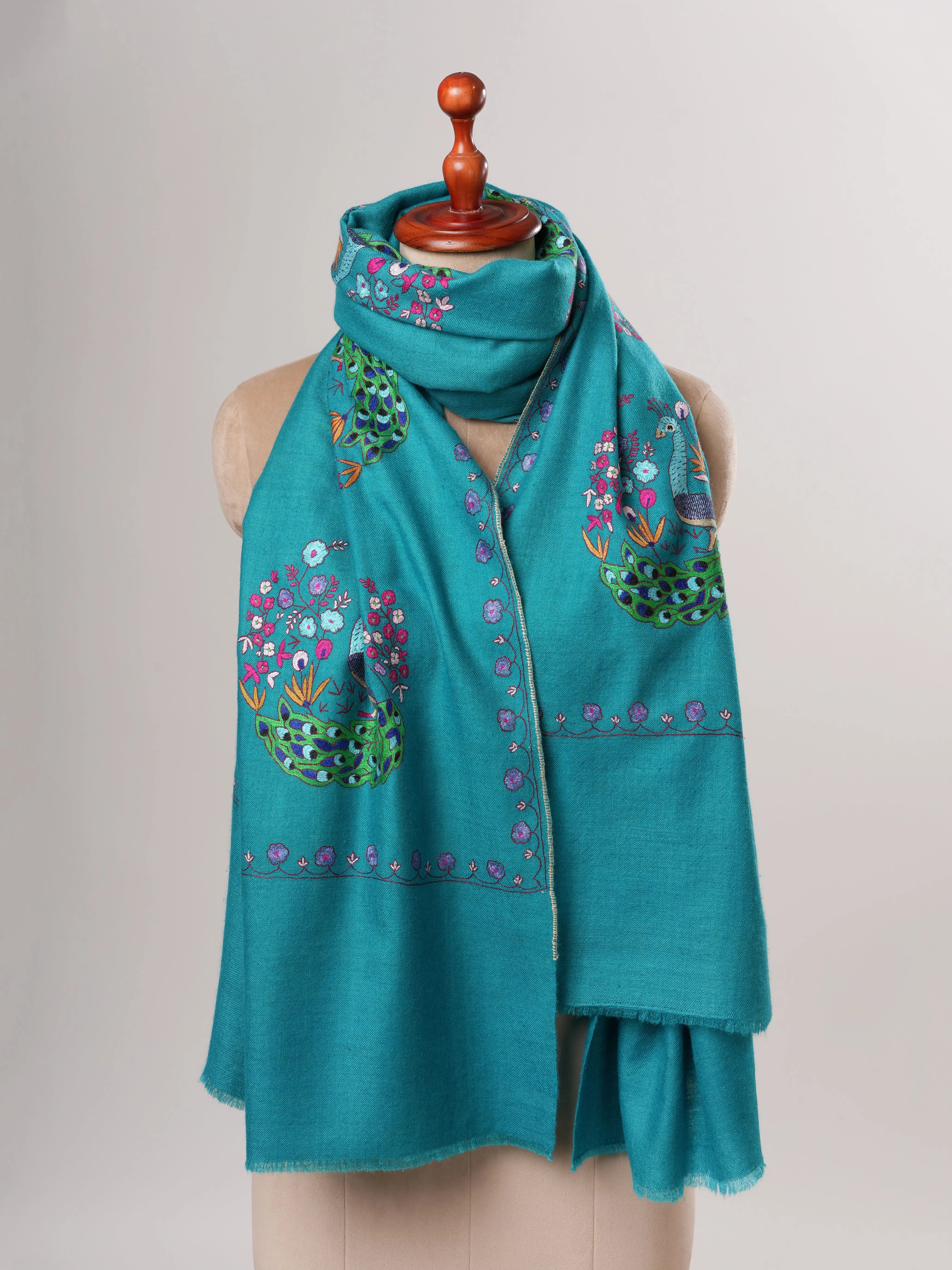 Peacock Embroidered Daur Handwoven Pashmina Shawl Shahkaar