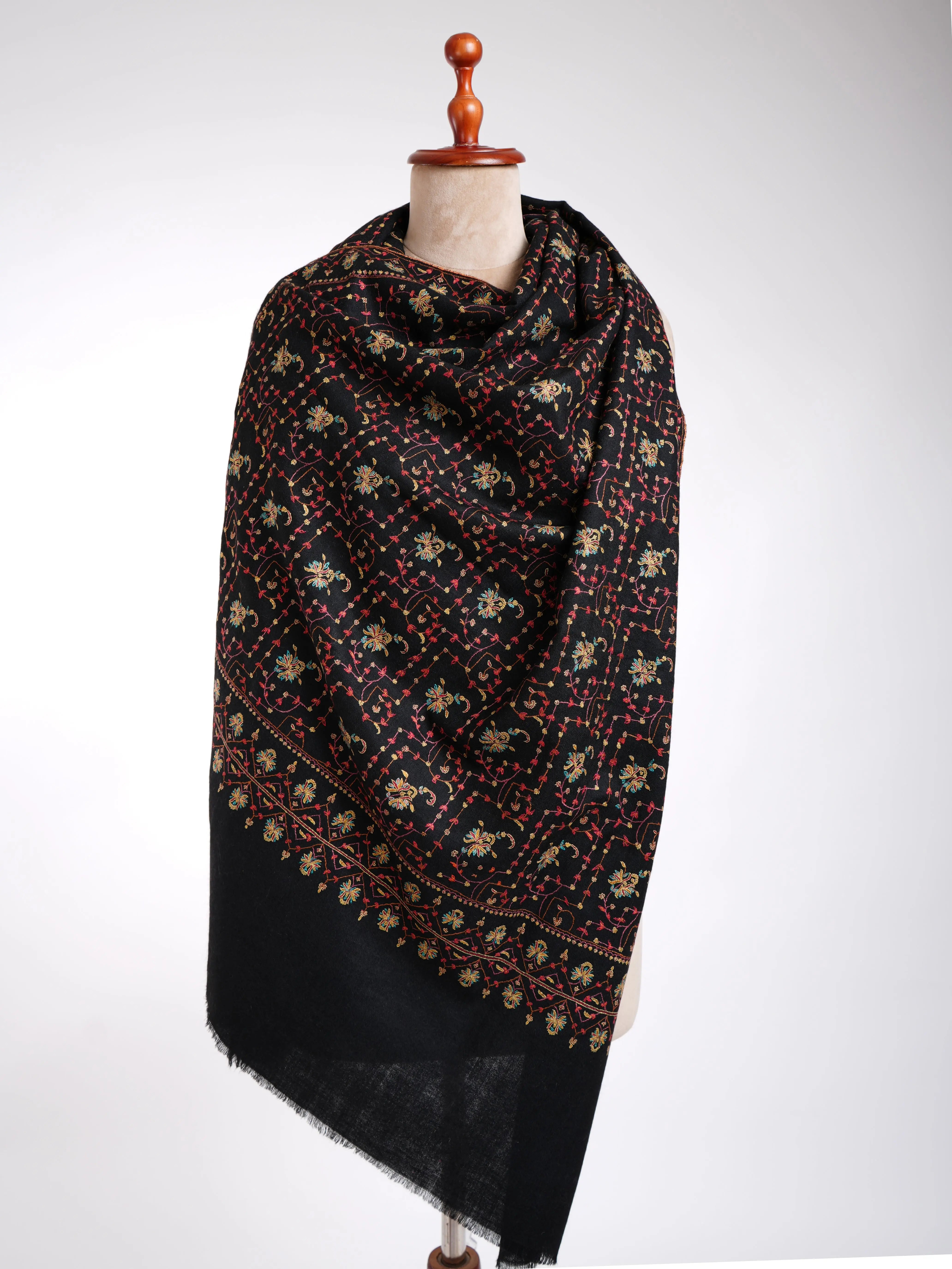 Pretty Black Kashmiri Pashmina Shawl Shahkaar