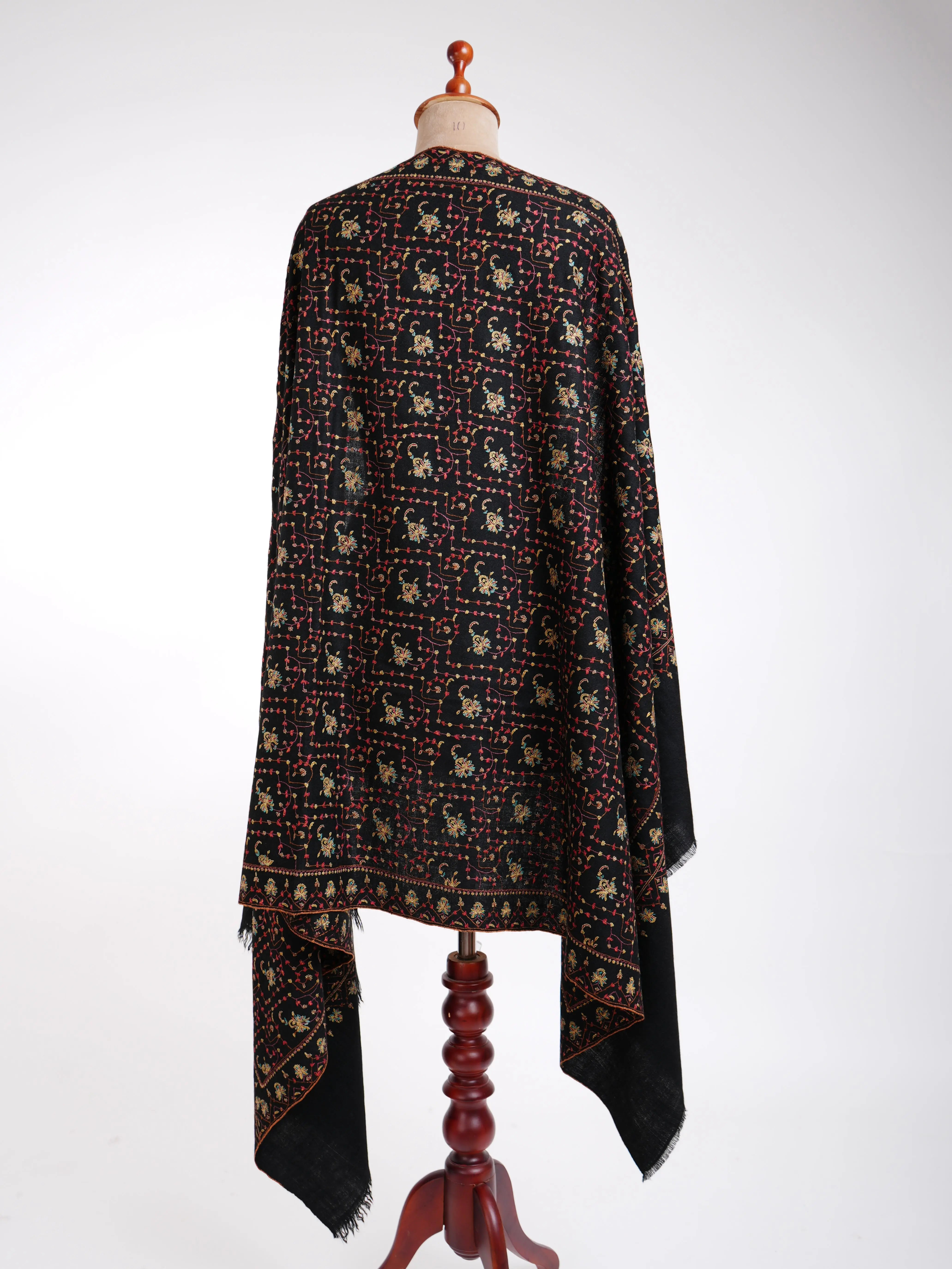 Pretty Black Kashmiri Pashmina Shawl Shahkaar