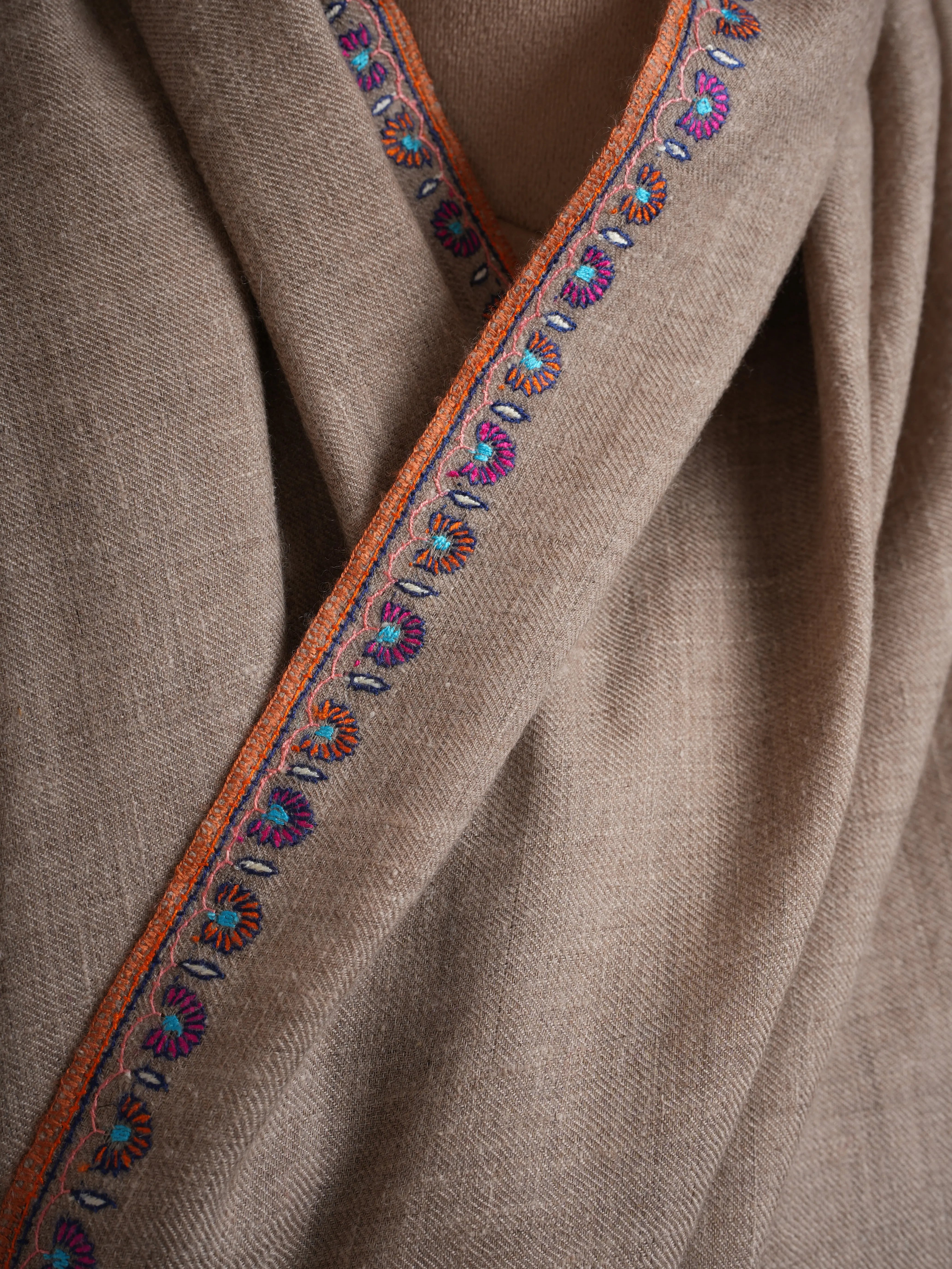 Purple Hue Palla Embroidered Pure Pashmina Shawl Shahkaar