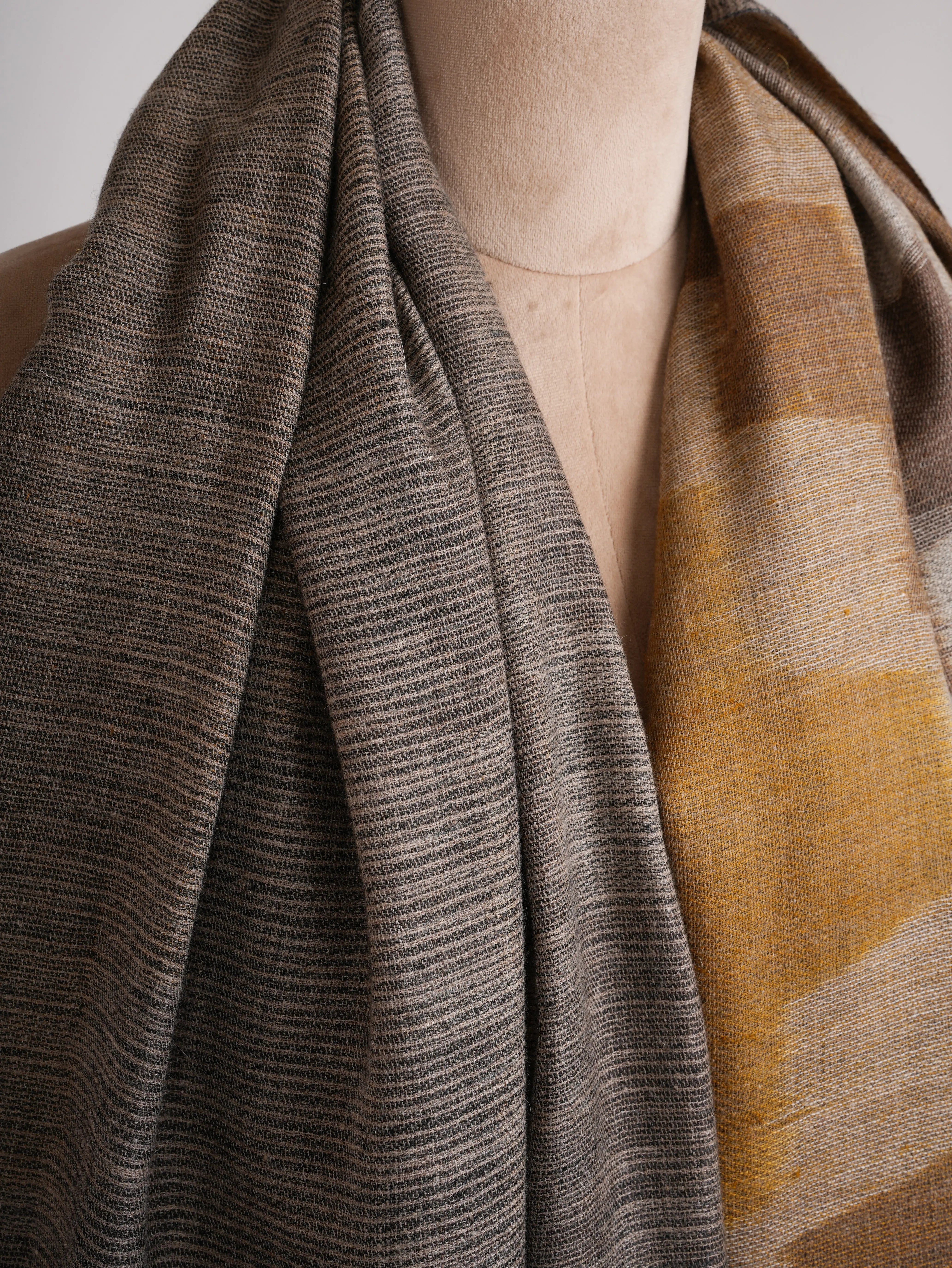 Rare Dualshade Oversized Pashmina Shahkaar