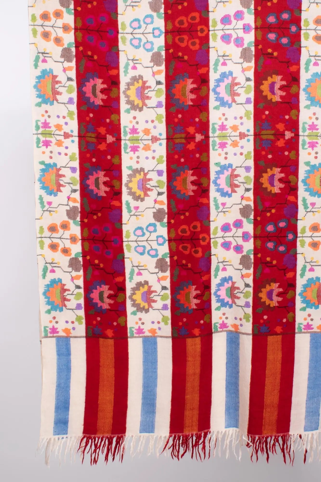 Red White Artistic Handloomed Kani Pashmina Shawl - AYLESBURY Shahkaar