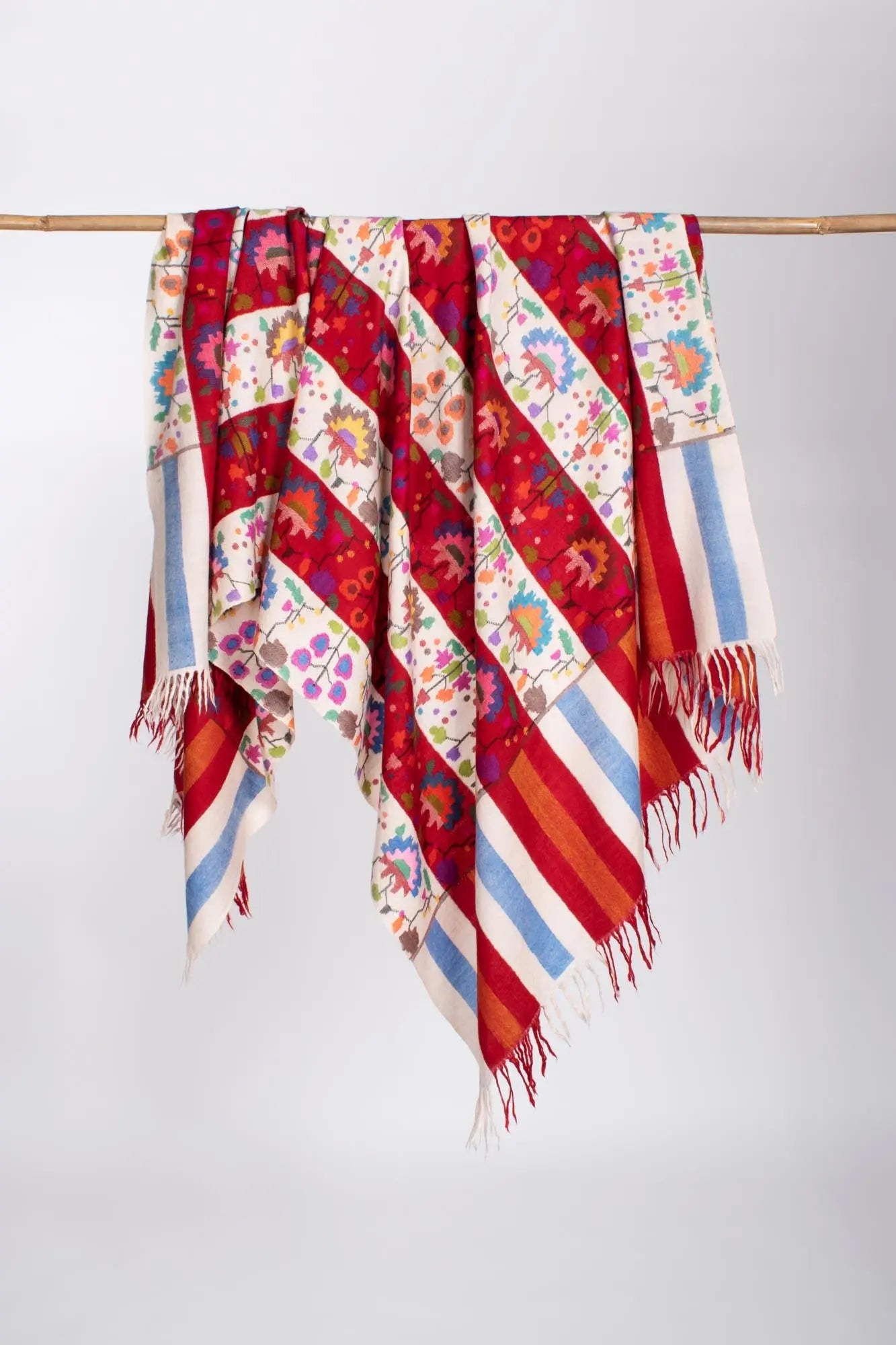 Red White Artistic Handloomed Kani Pashmina Shawl - AYLESBURY Shahkaar