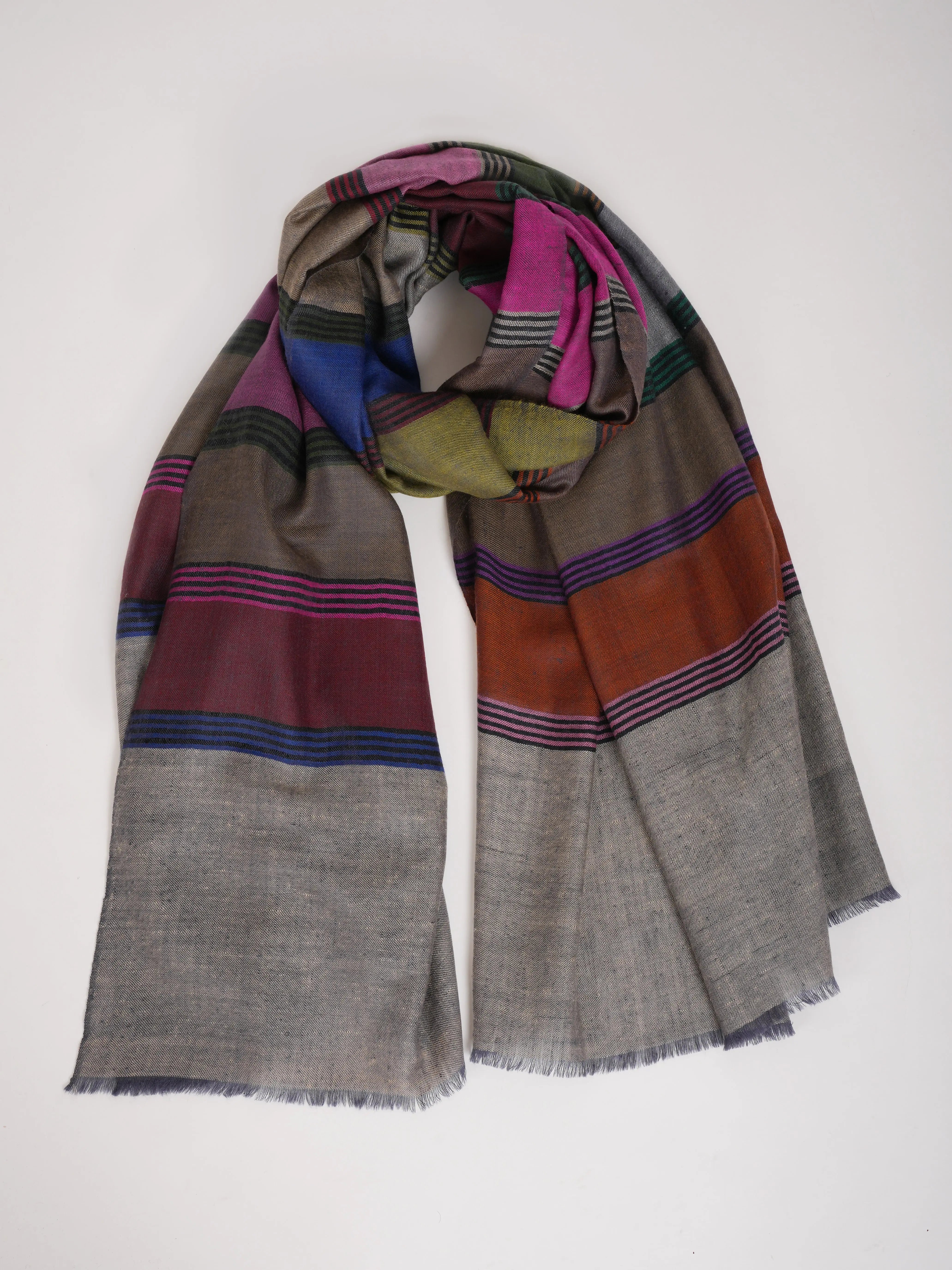 Silver Dachi Handwoven Indian Pashmina Shawl Shahkaar