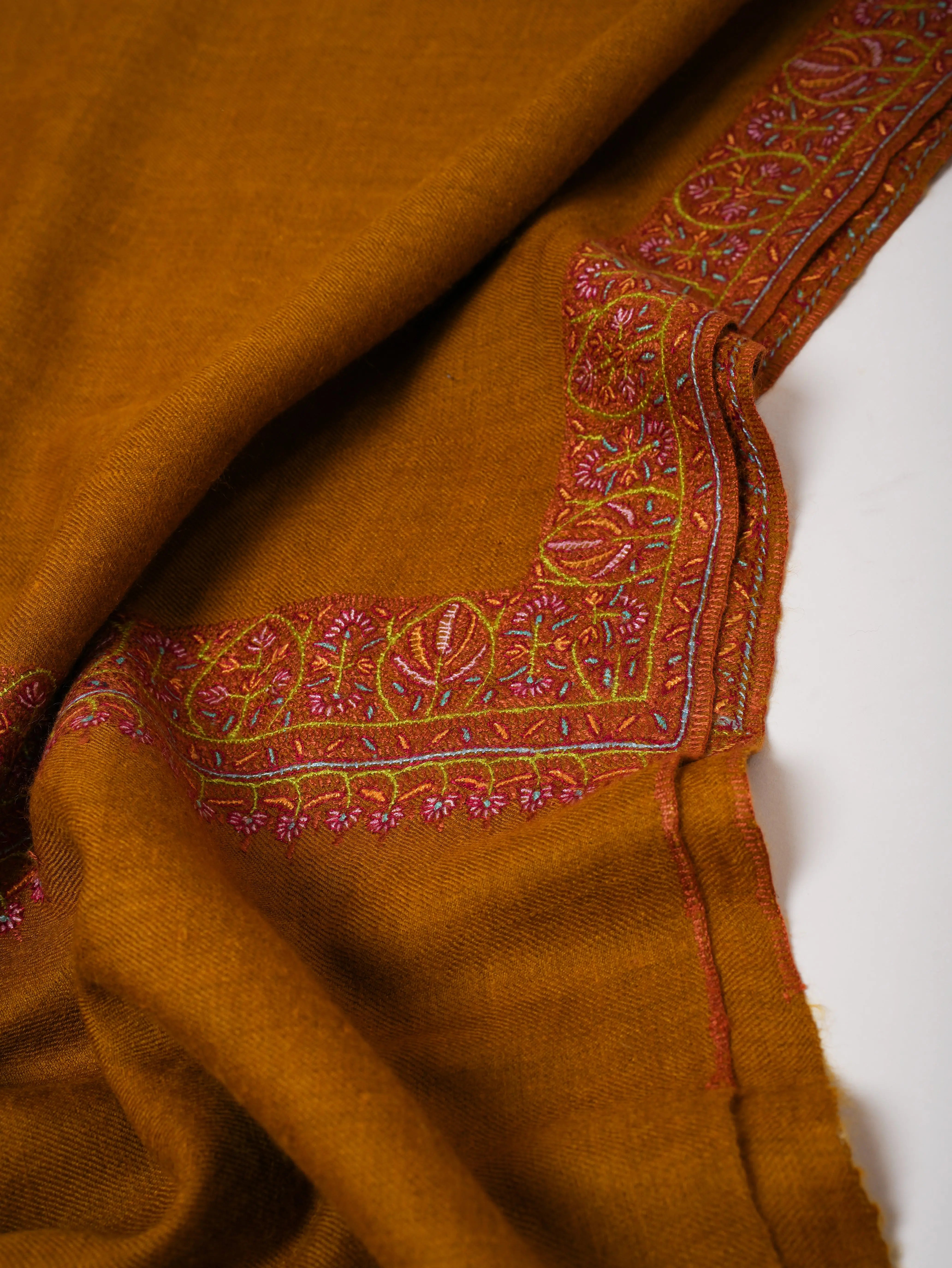 Soft Luxurious Hand Embroidered Neemdaur Kashmiri Pashmina Shawl Shahkaar