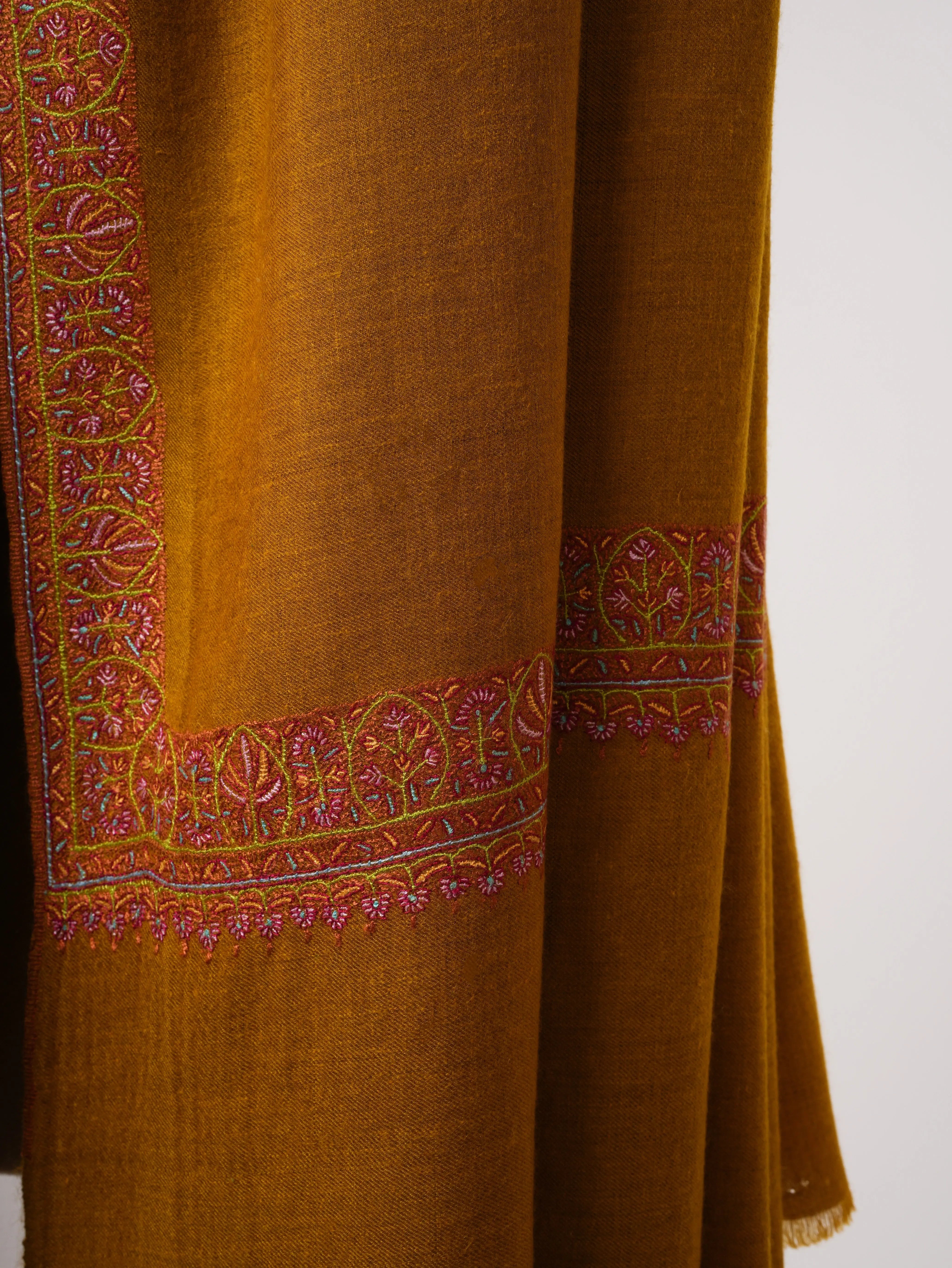 Soft Luxurious Hand Embroidered Neemdaur Kashmiri Pashmina Shawl Shahkaar