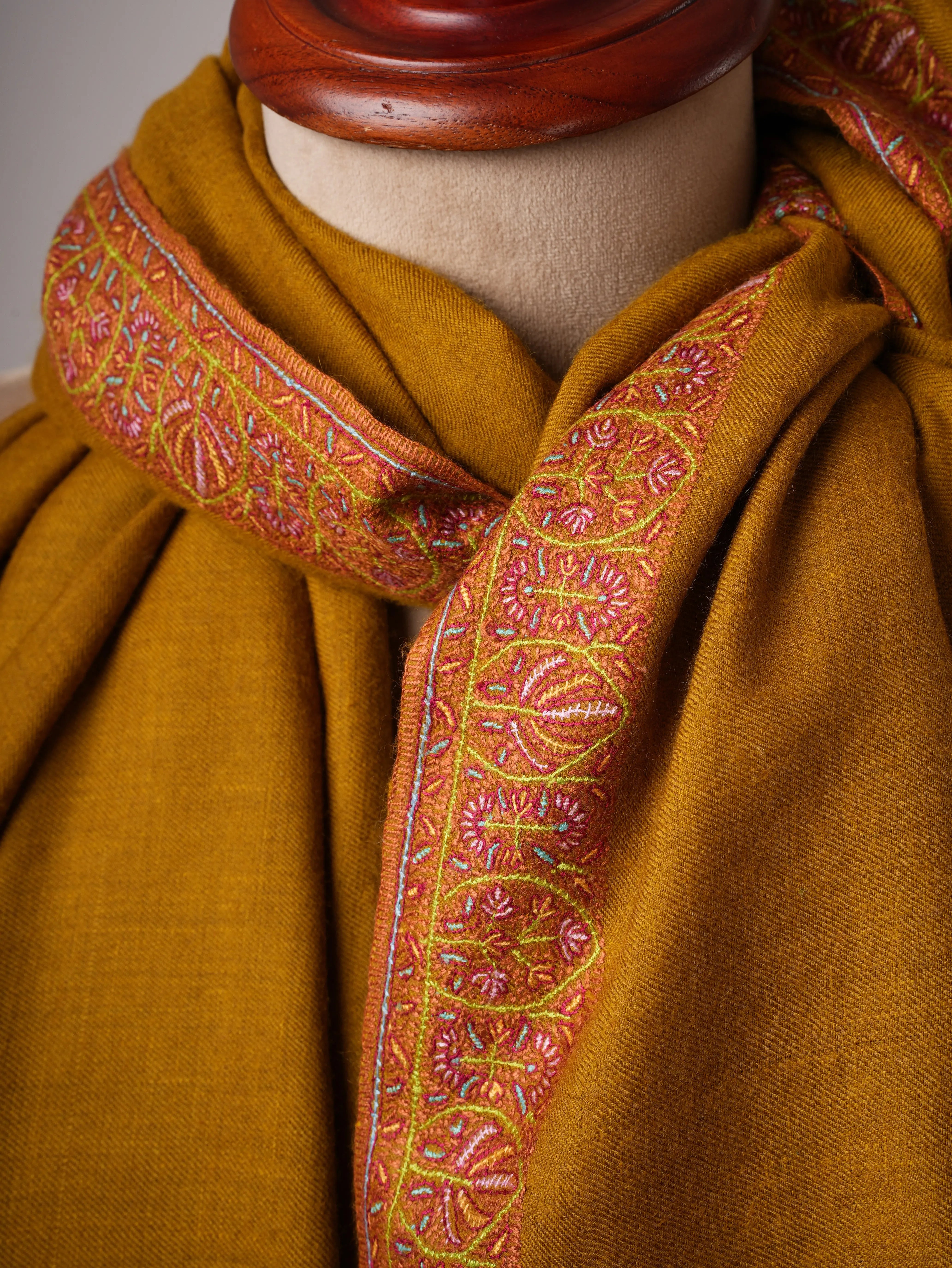 Soft Luxurious Hand Embroidered Neemdaur Kashmiri Pashmina Shawl Shahkaar