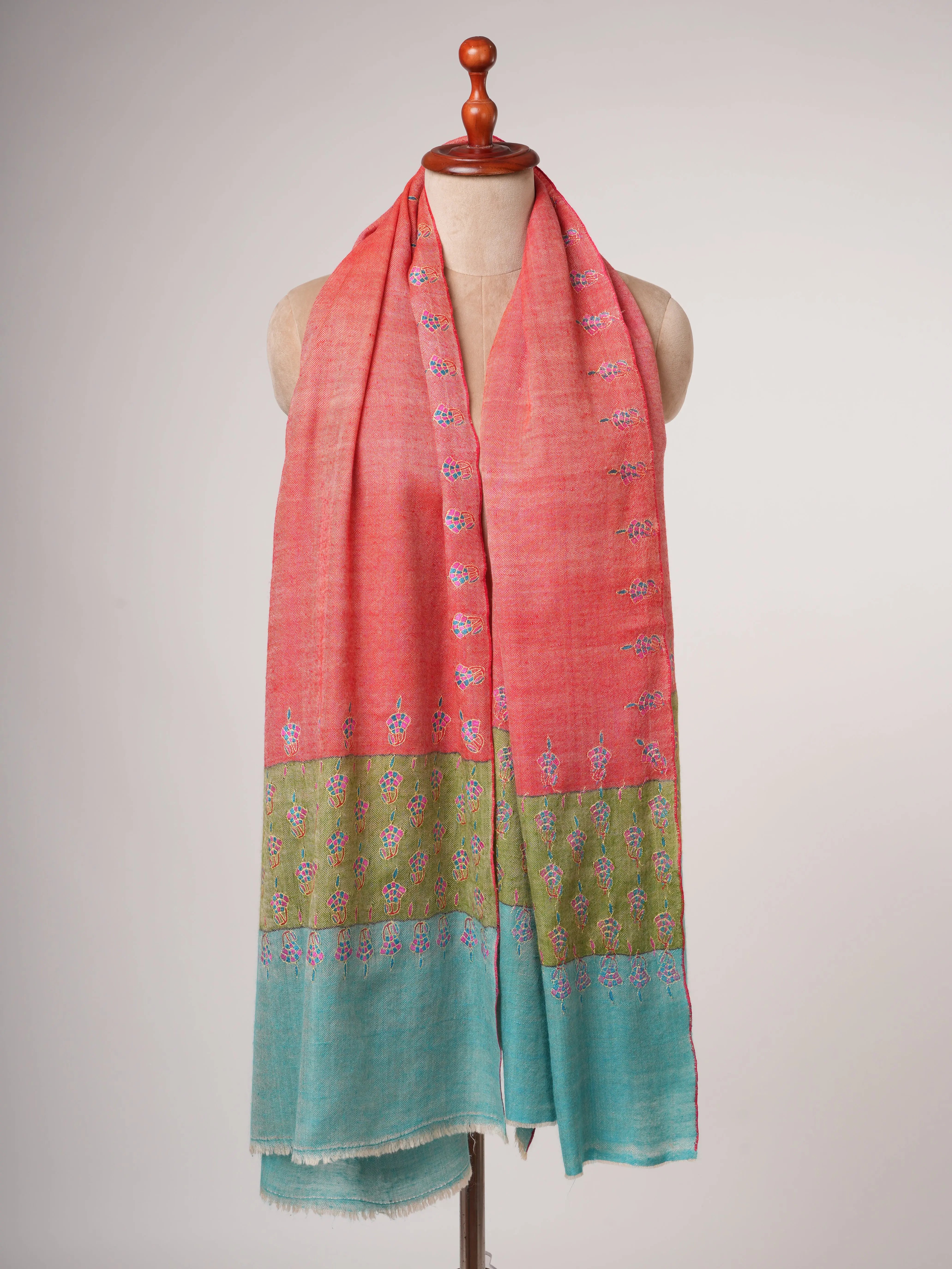 Soft and Luxurious Hand Embroidered Pashmina Shawl – Timeless Kashmiri Elegance Shahkaar
