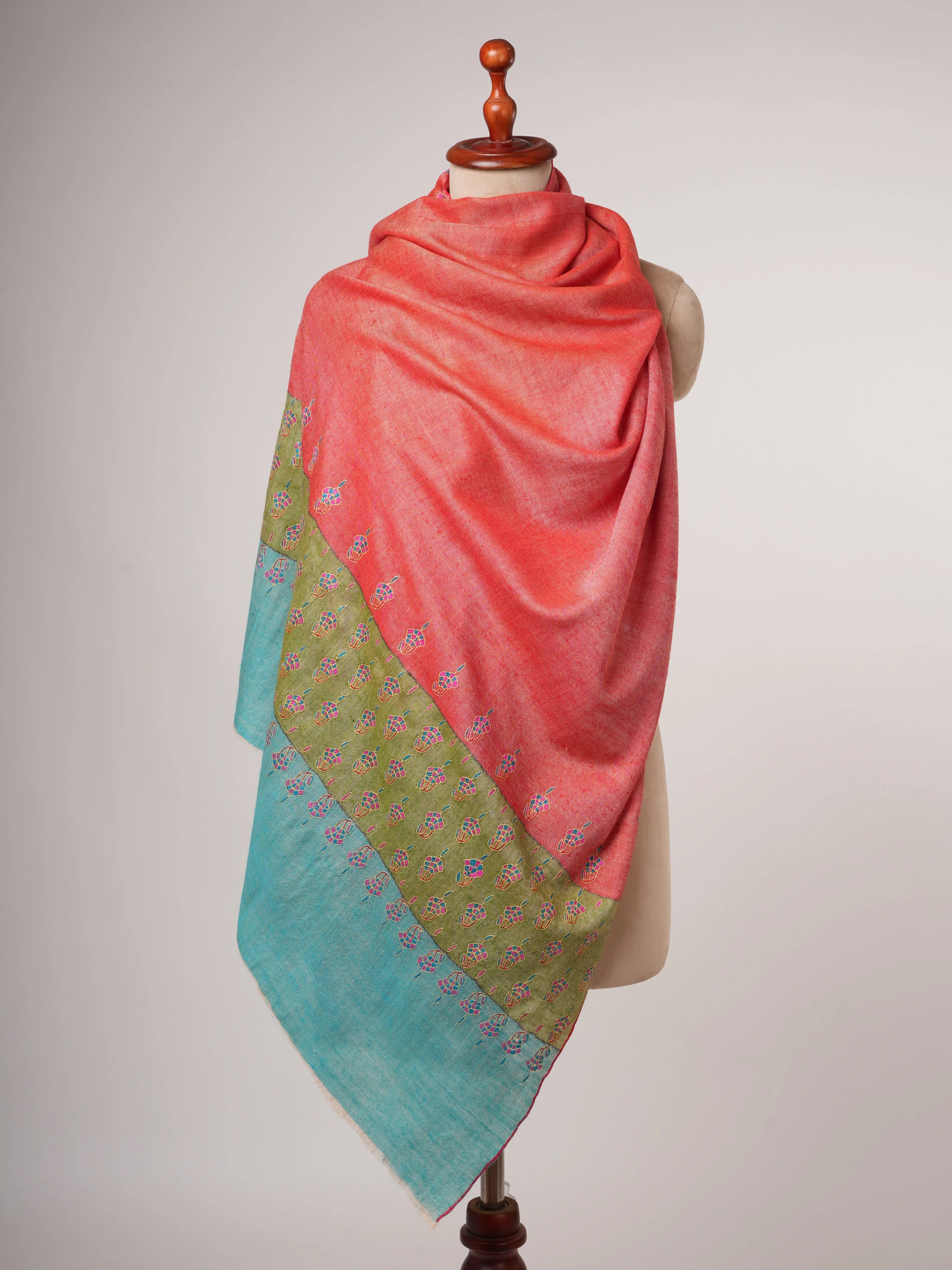 Soft and Luxurious Hand Embroidered Pashmina Shawl – Timeless Kashmiri Elegance Shahkaar