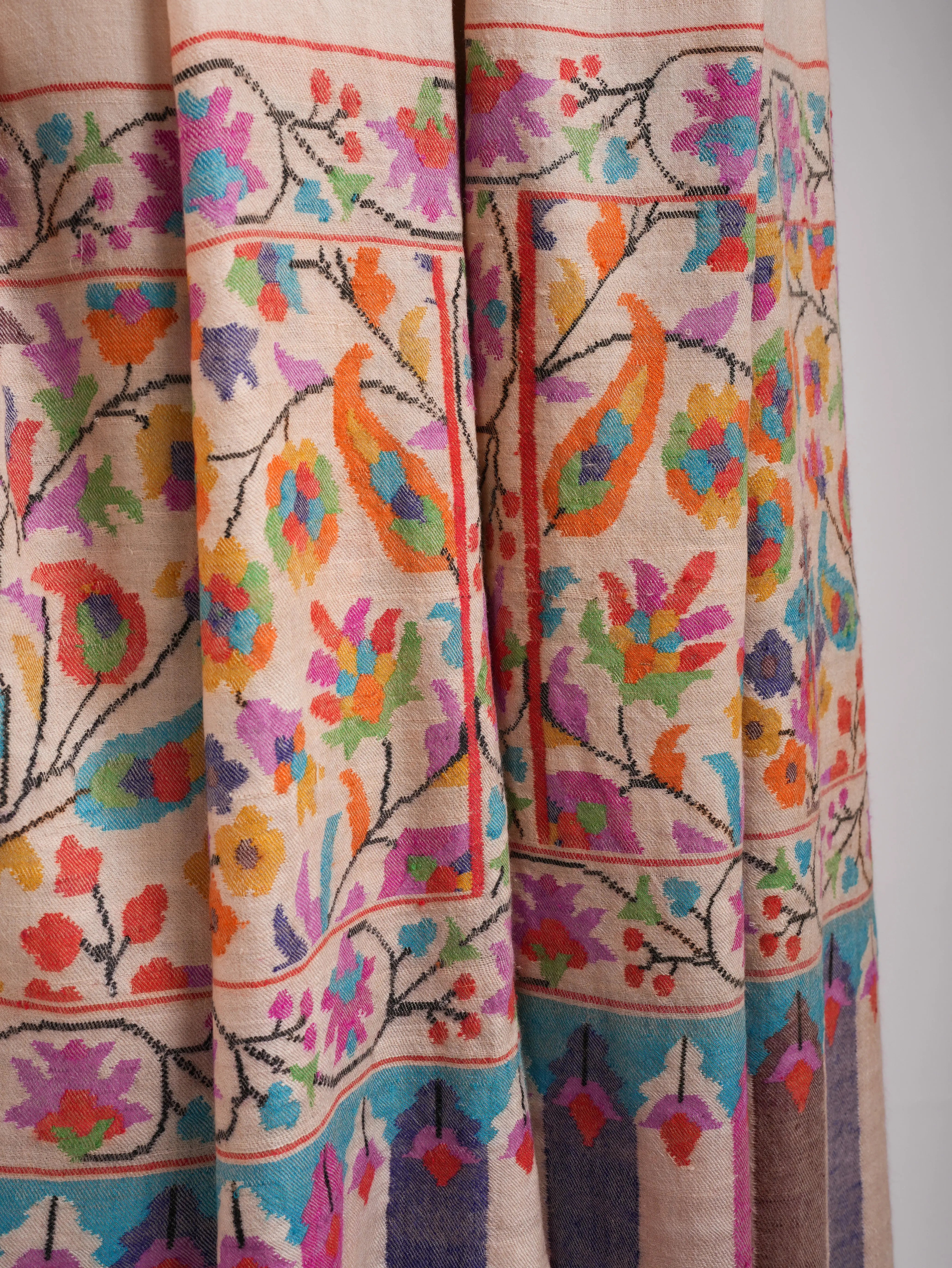 Soft handloomed Kashmiri Kani Pashmina Shawl Shahkaar