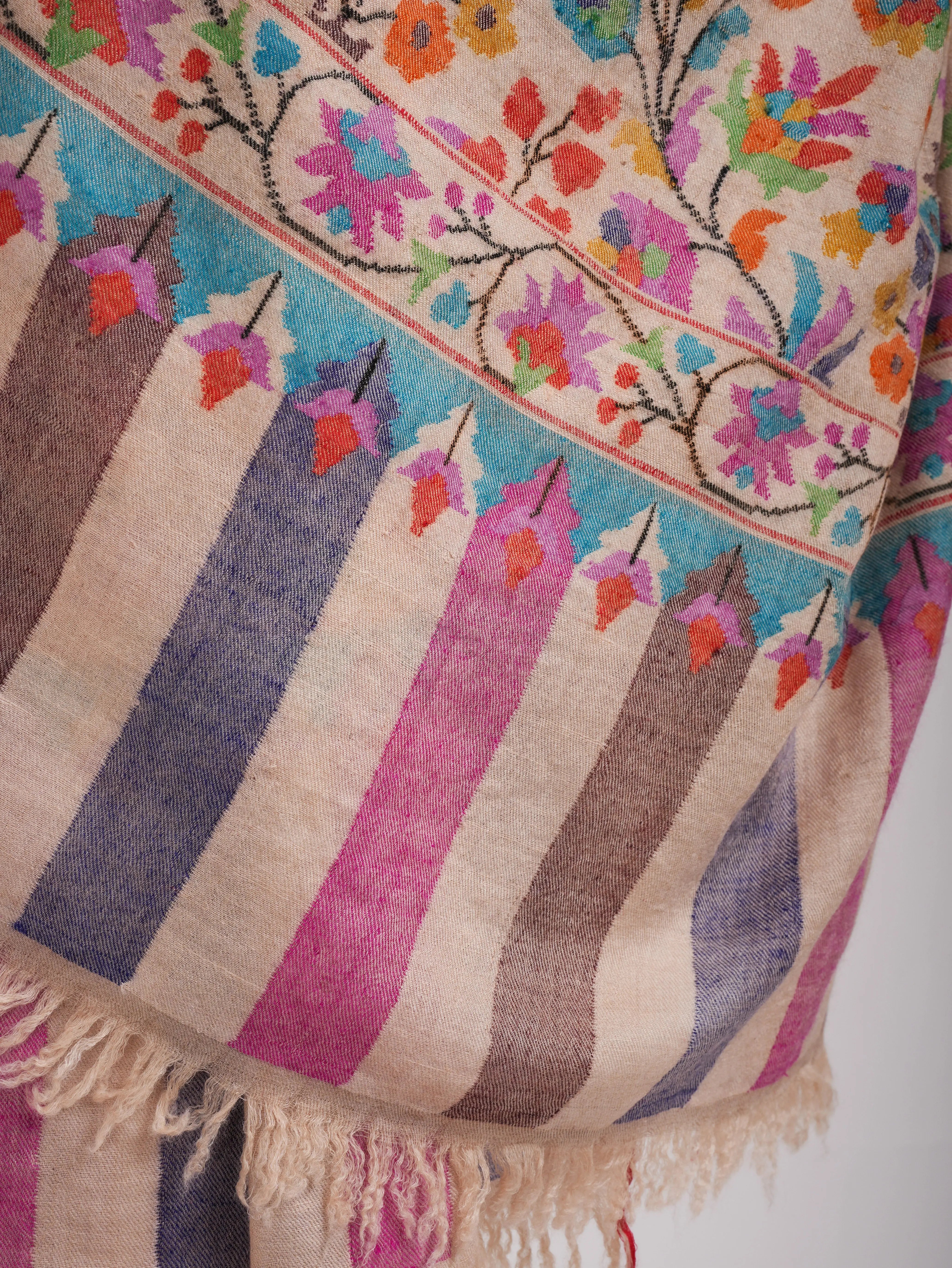 Soft handloomed Kashmiri Kani Pashmina Shawl Shahkaar