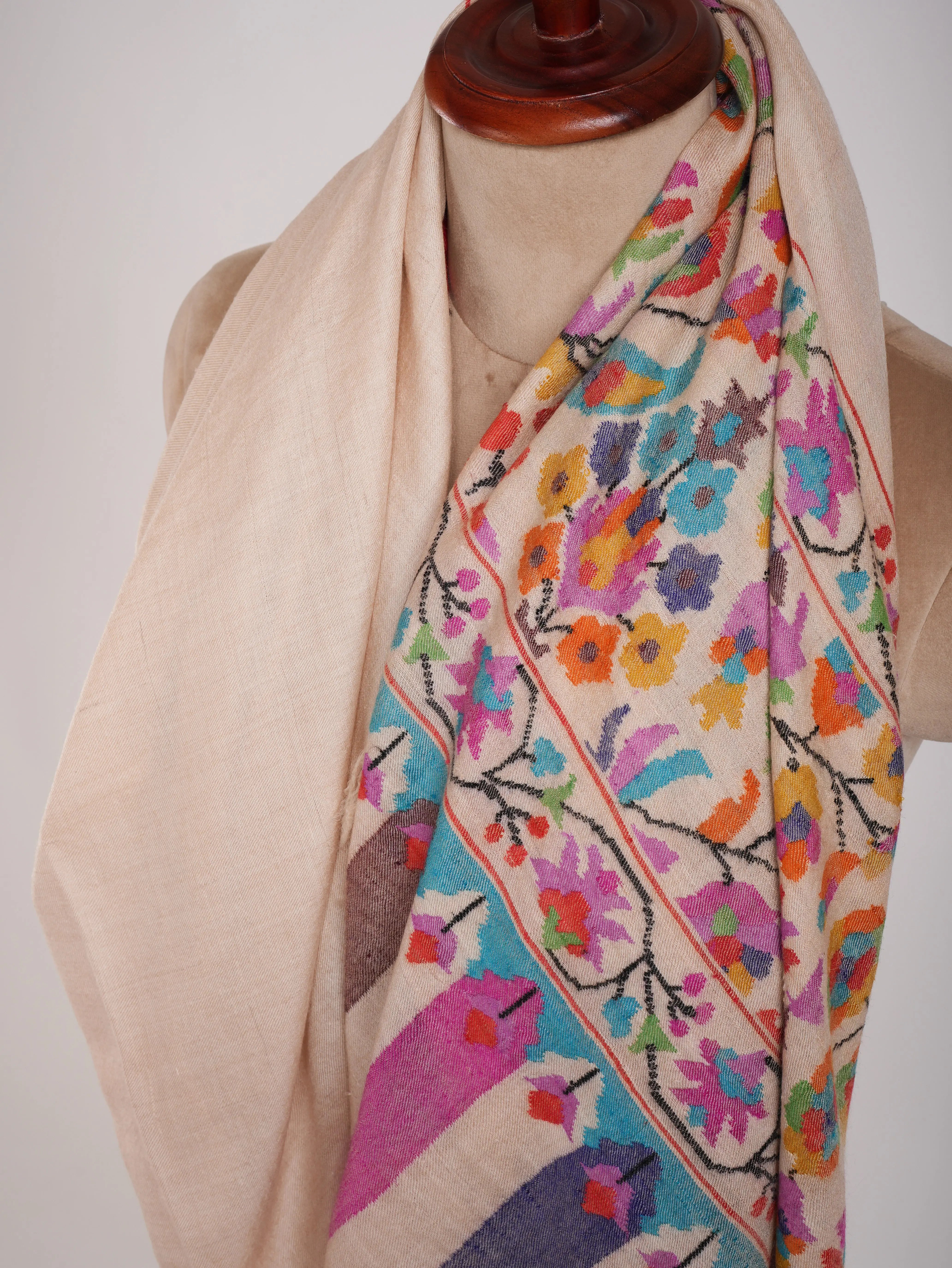 Soft handloomed Kashmiri Kani Pashmina Shawl Shahkaar