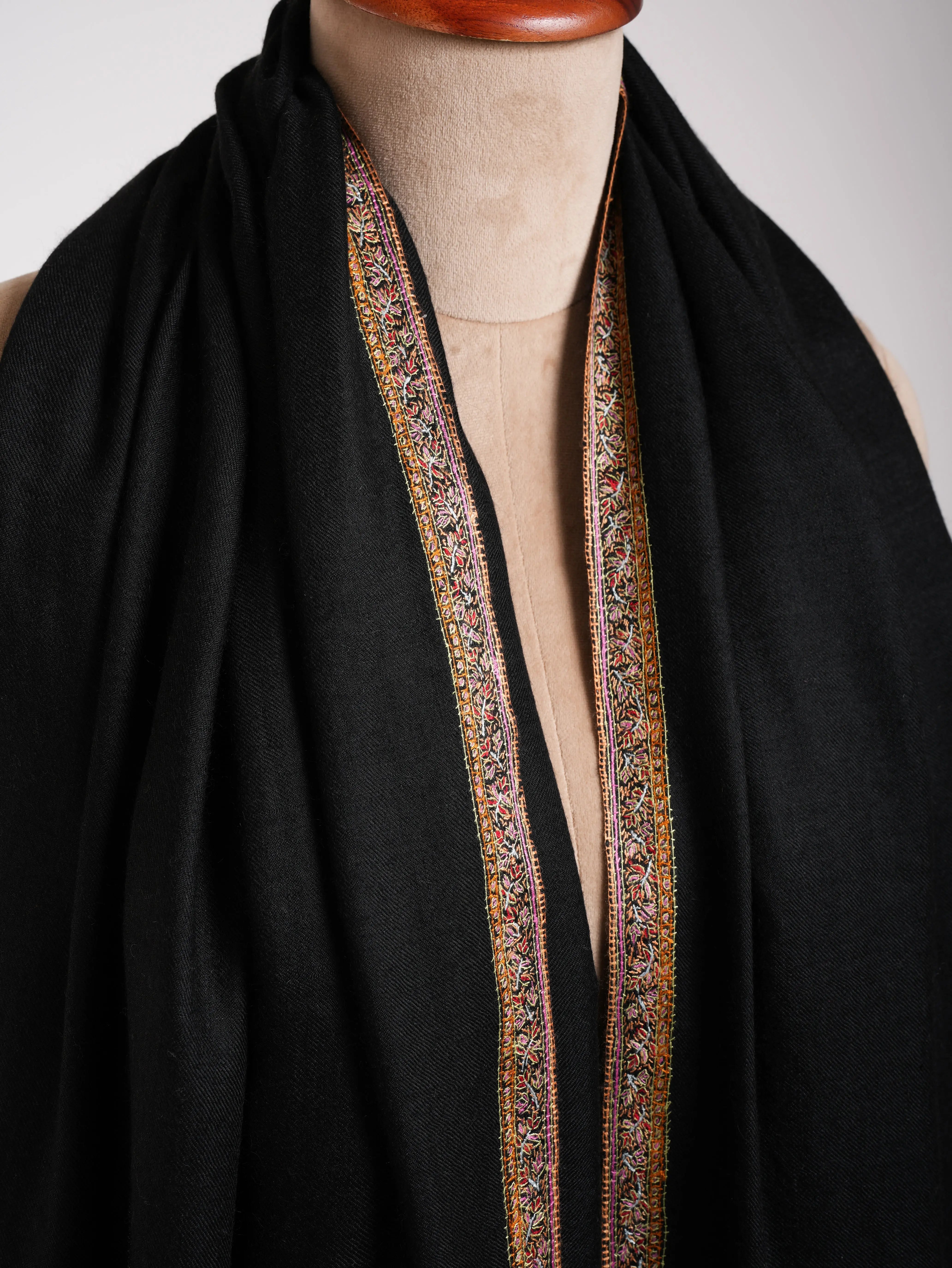 Sozni Black Kashmiri Pashmina XL Shawl Shahkaar
