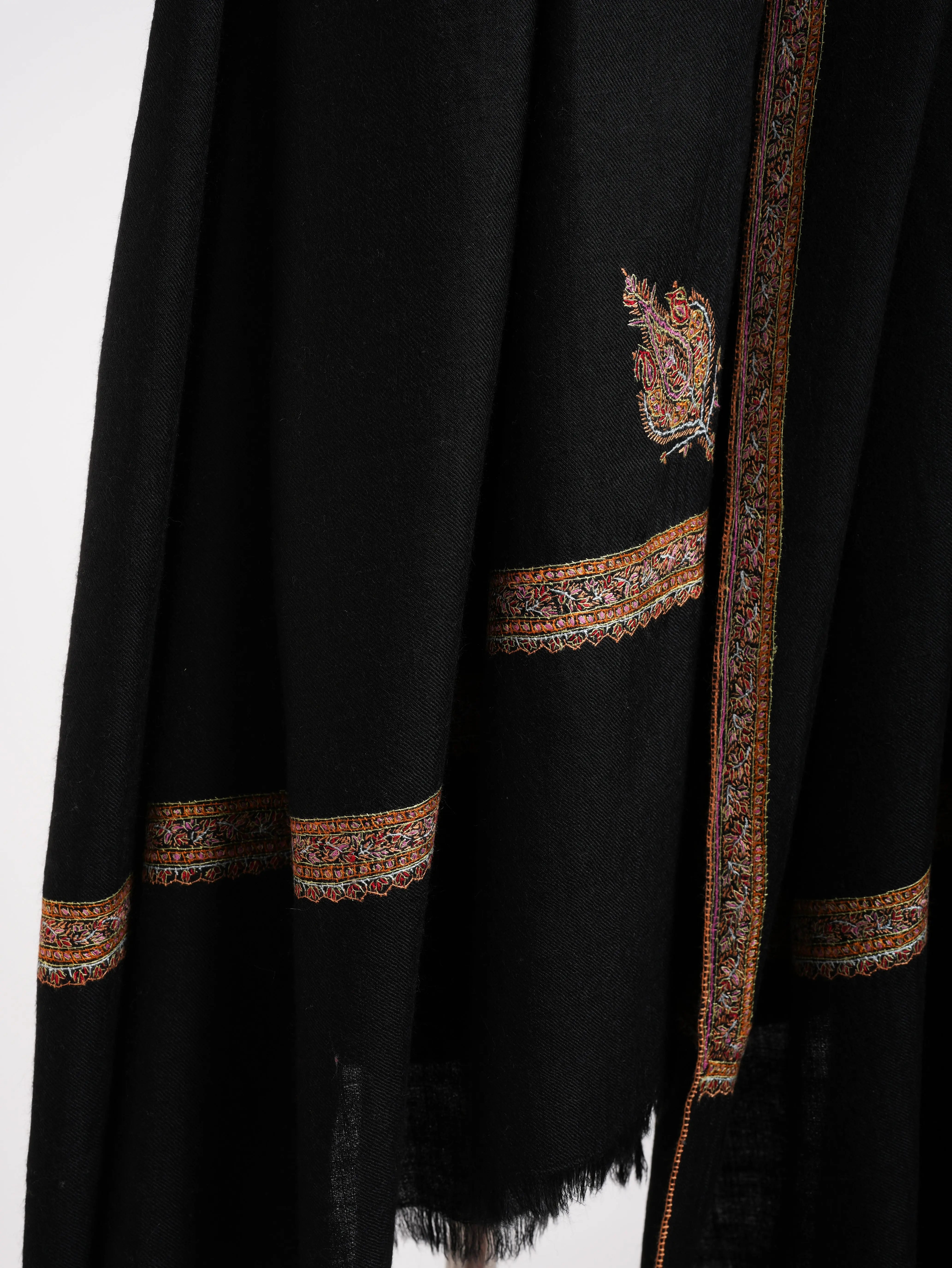 Sozni Black Kashmiri Pashmina XL Shawl Shahkaar