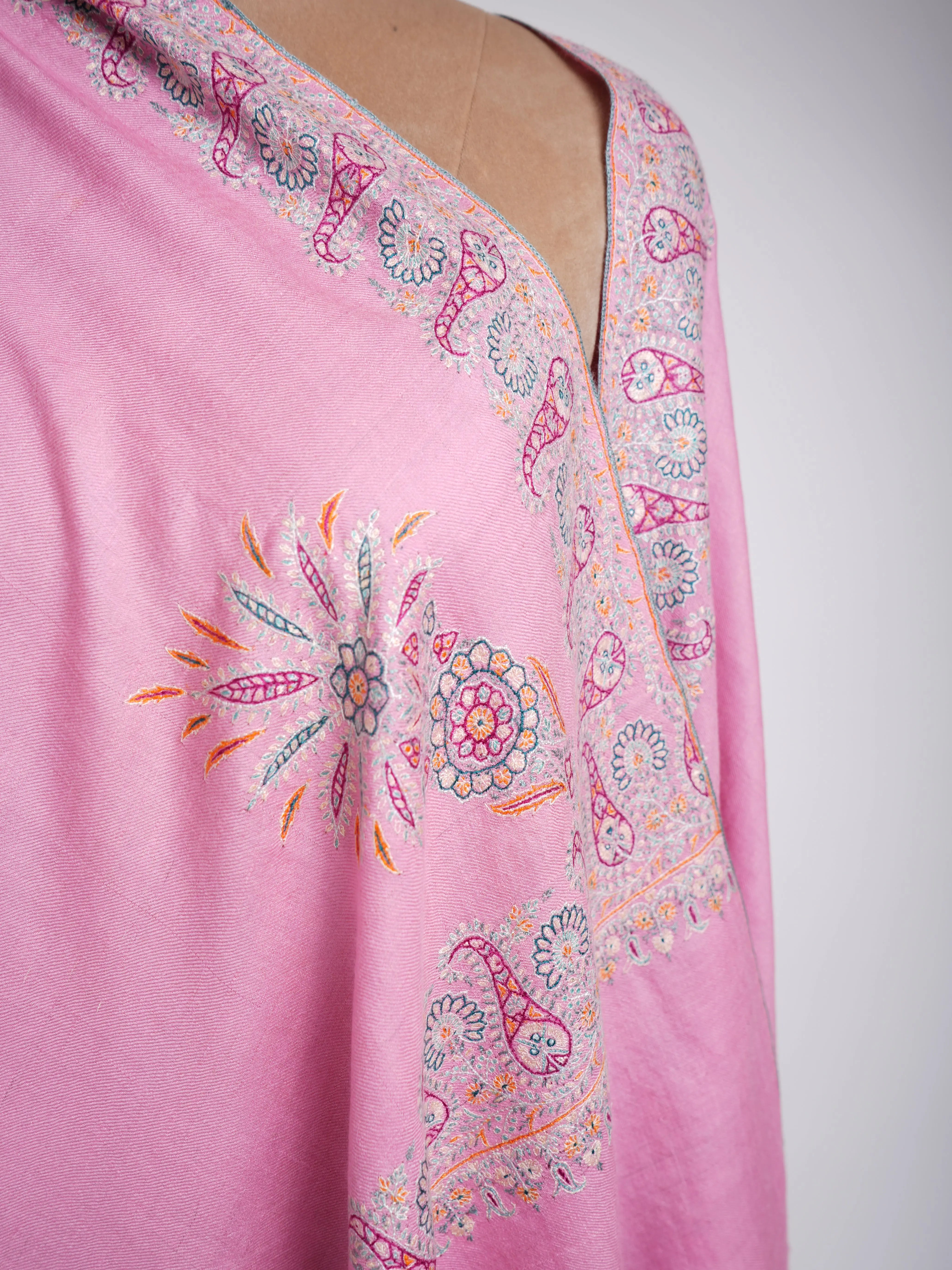 Sozni Daur Dar Hand Embroidered Pashmina Pink Shahkaar