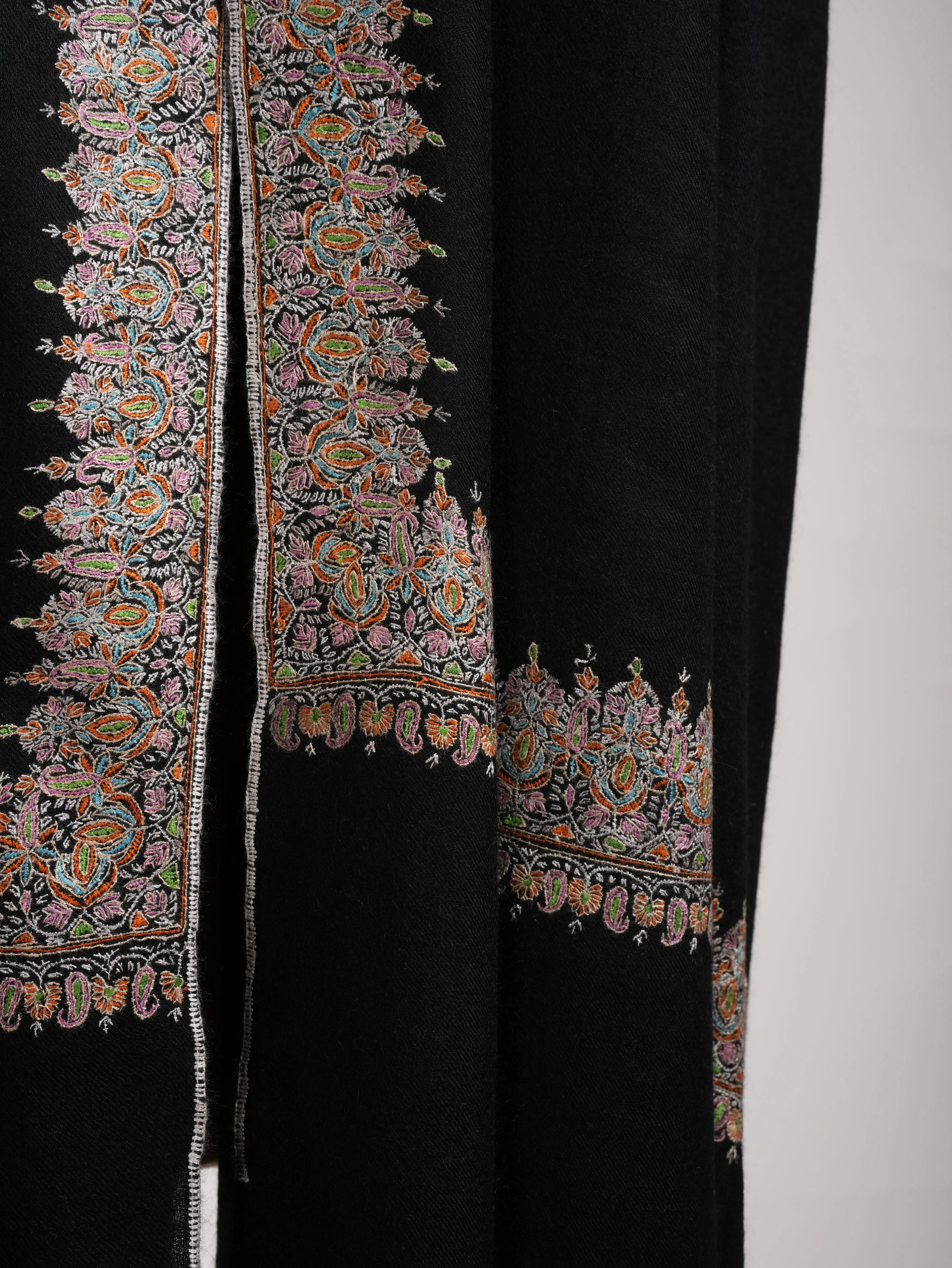 Sozni Embroidered Neemdaur Black Pashmina Shawl Shahkaar