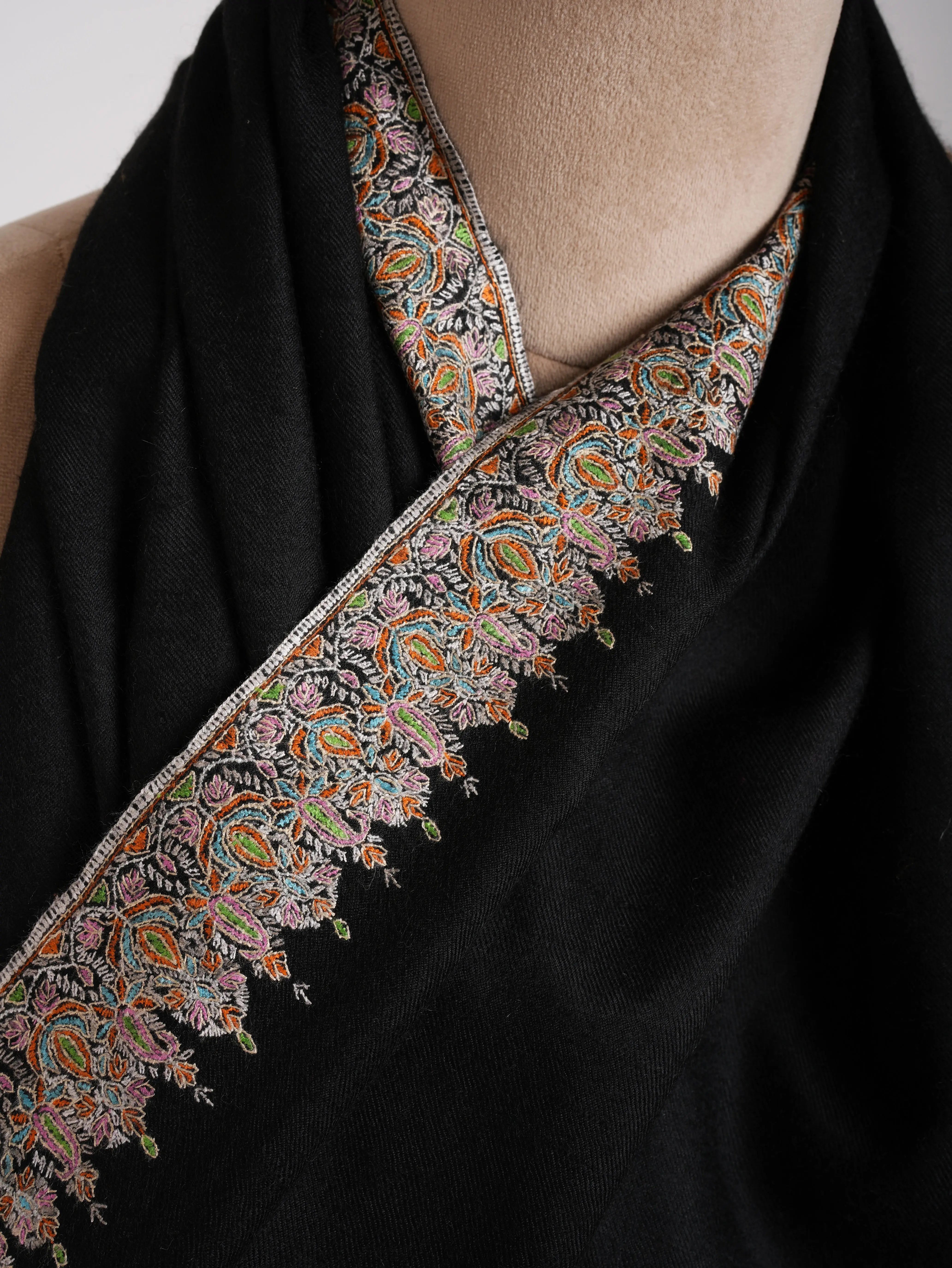 Sozni Embroidered Neemdaur Black Pashmina Shawl Shahkaar