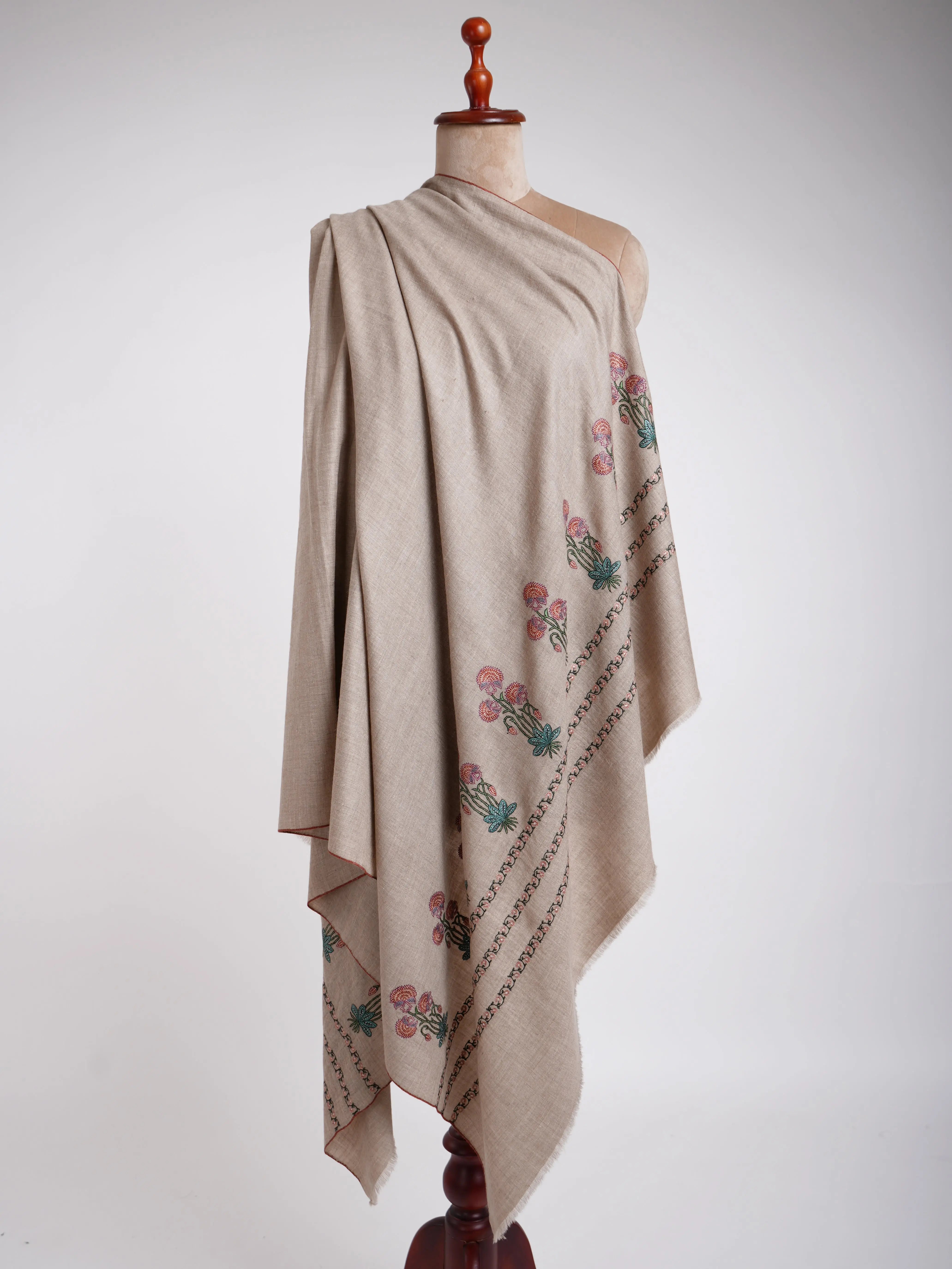 Sozni Palla Buti Hand Embroidered Pashmina Shawl Natural Shahkaar