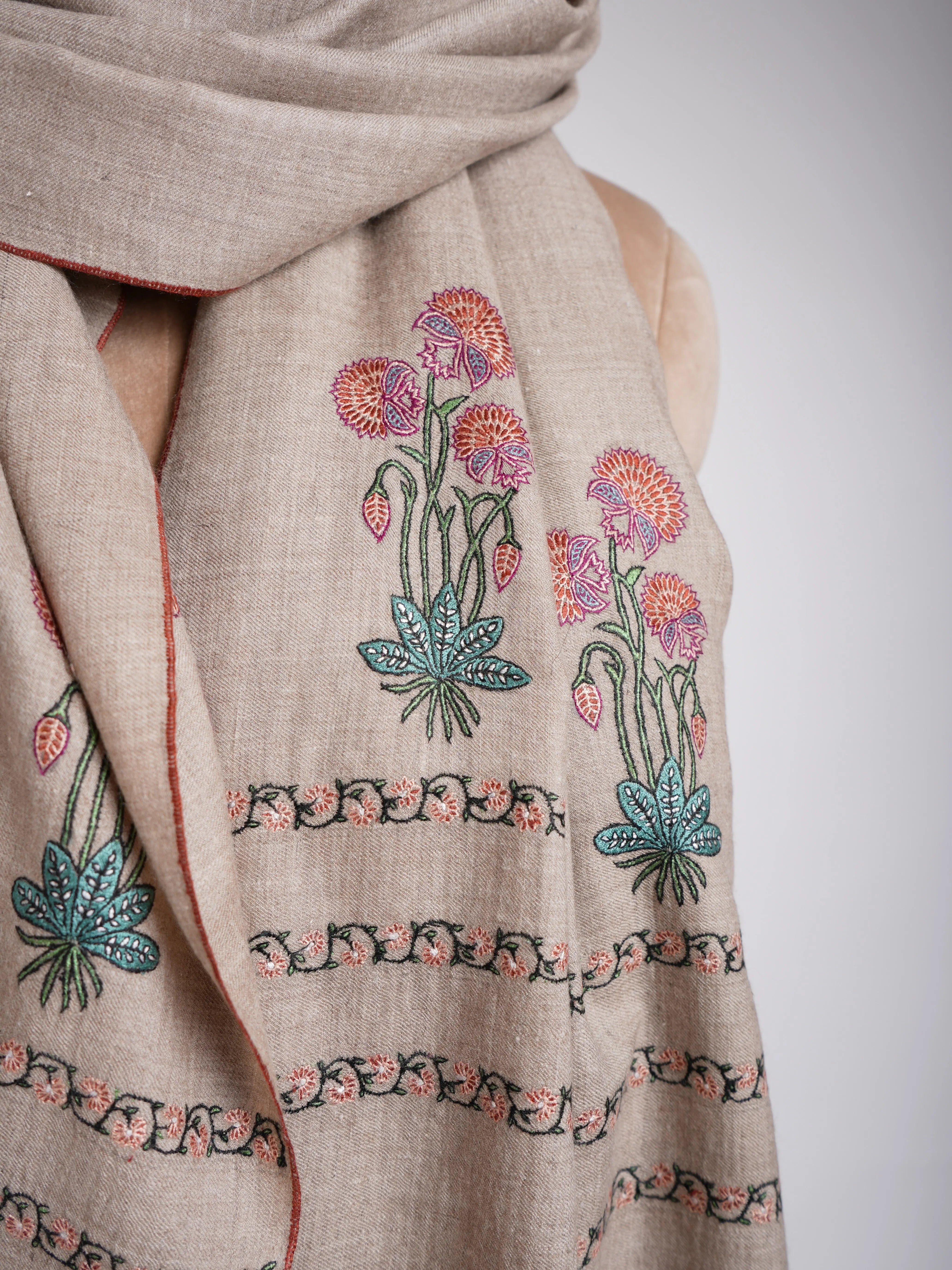 Sozni Palla Buti Hand Embroidered Pashmina Shawl Natural Shahkaar