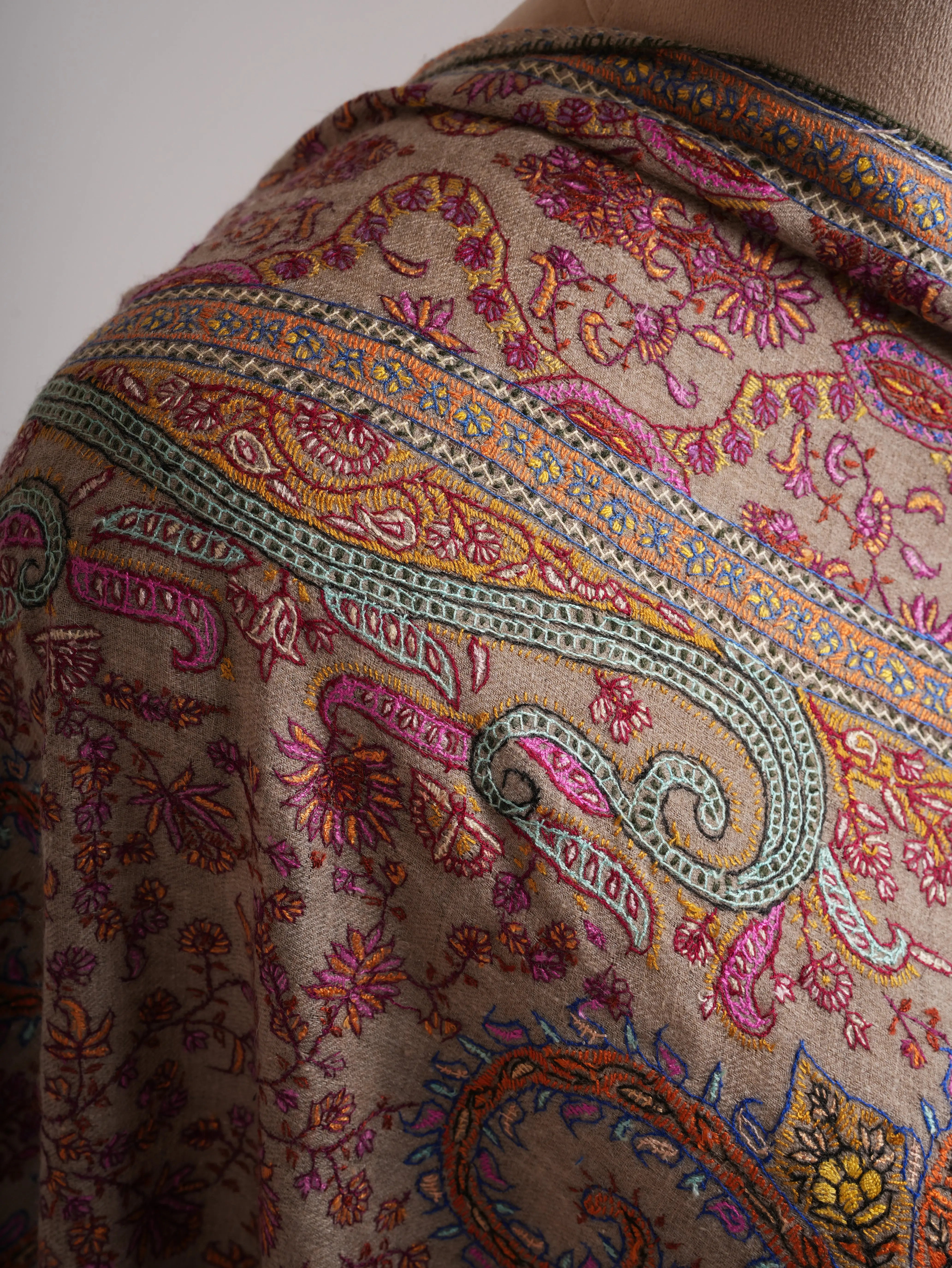 Taupe Artistic Kashmiri Pashmina Jamavar Shawl Shahkaar