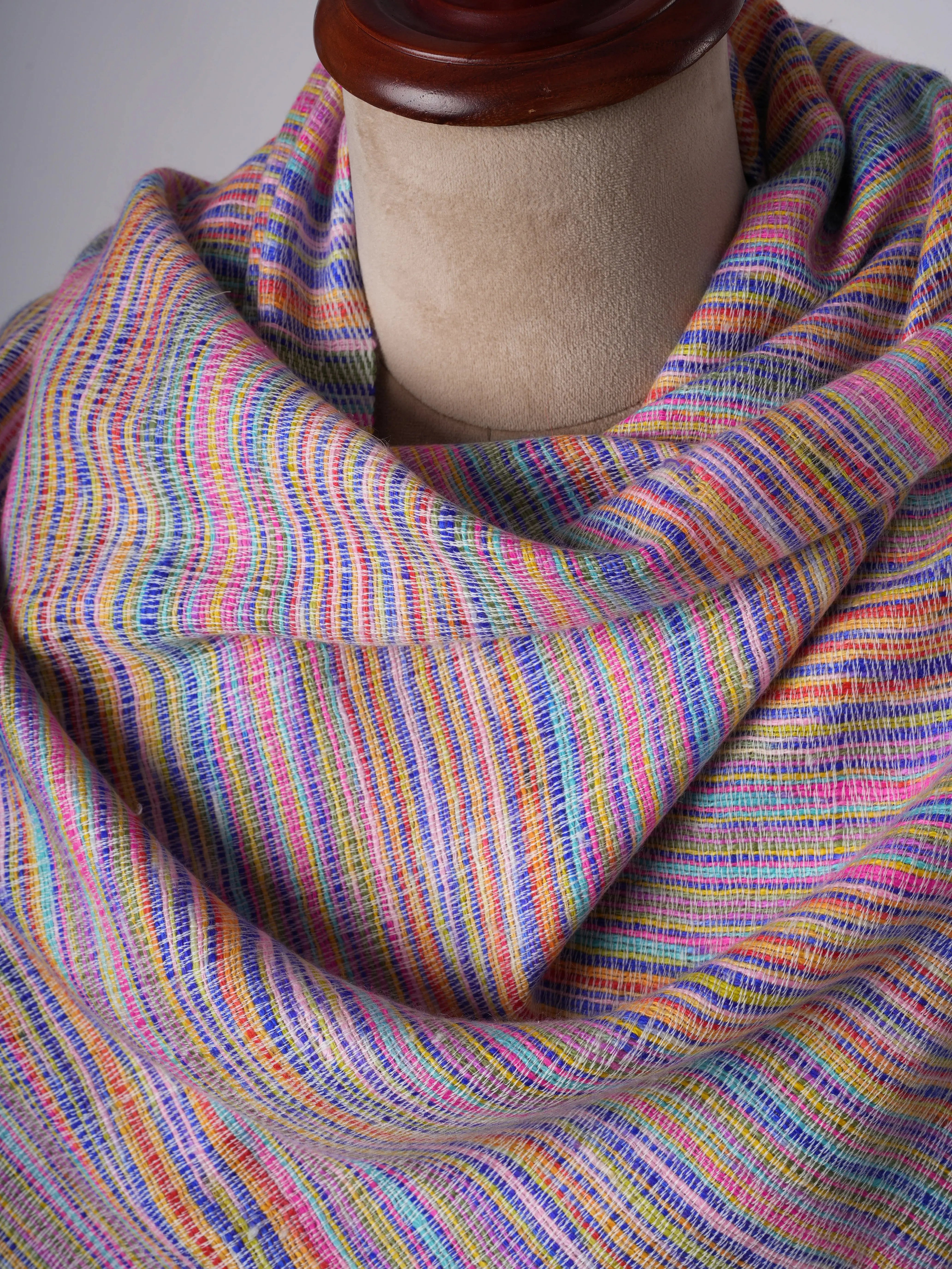 Thick Buttersoft Handloomed Cashmere Scarf – Authentic Warmth Shahkaar