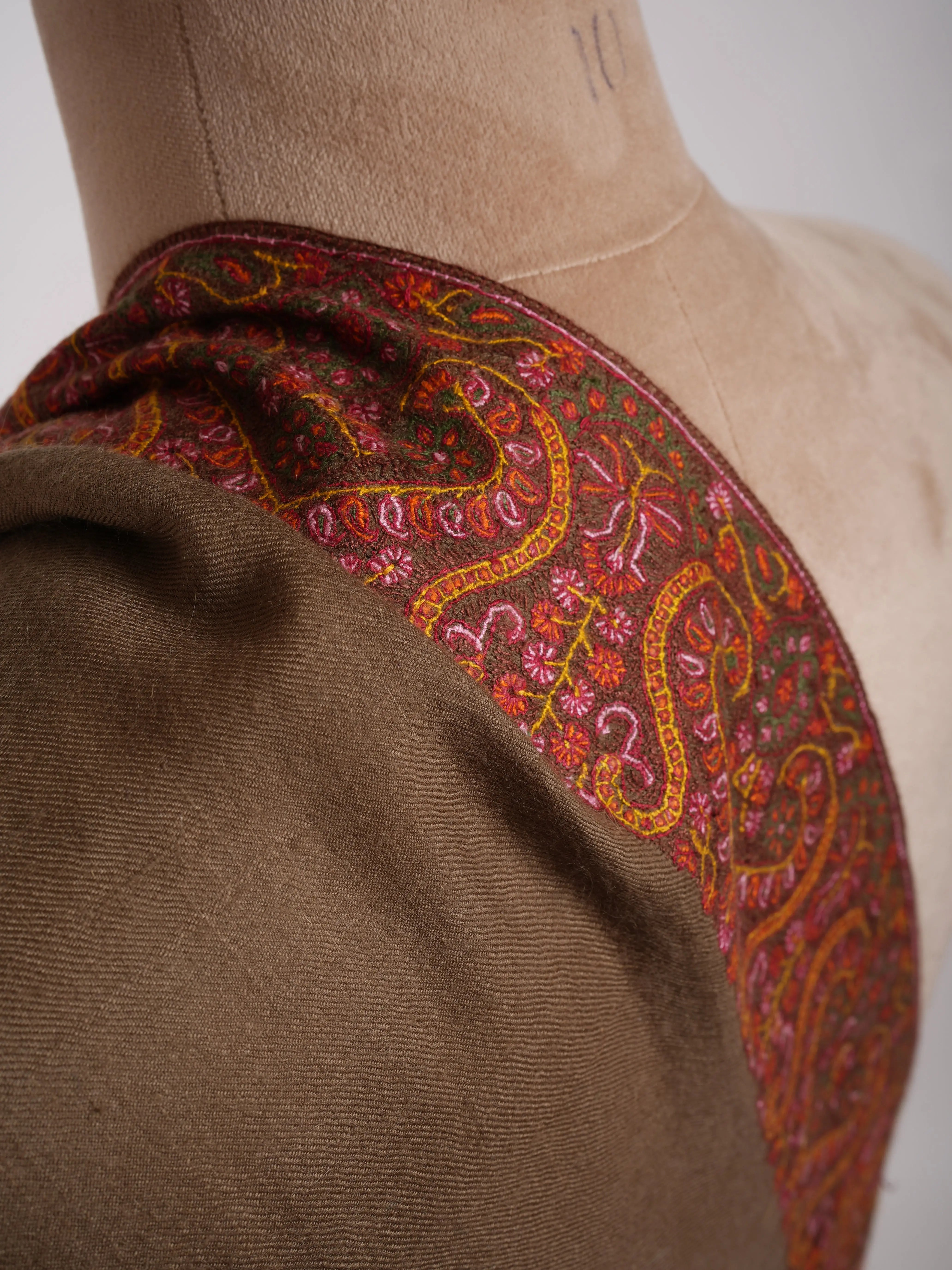 Toosh Color Daurdar Sozni Stitched Authentic Pashmina Shawl Shahkaar