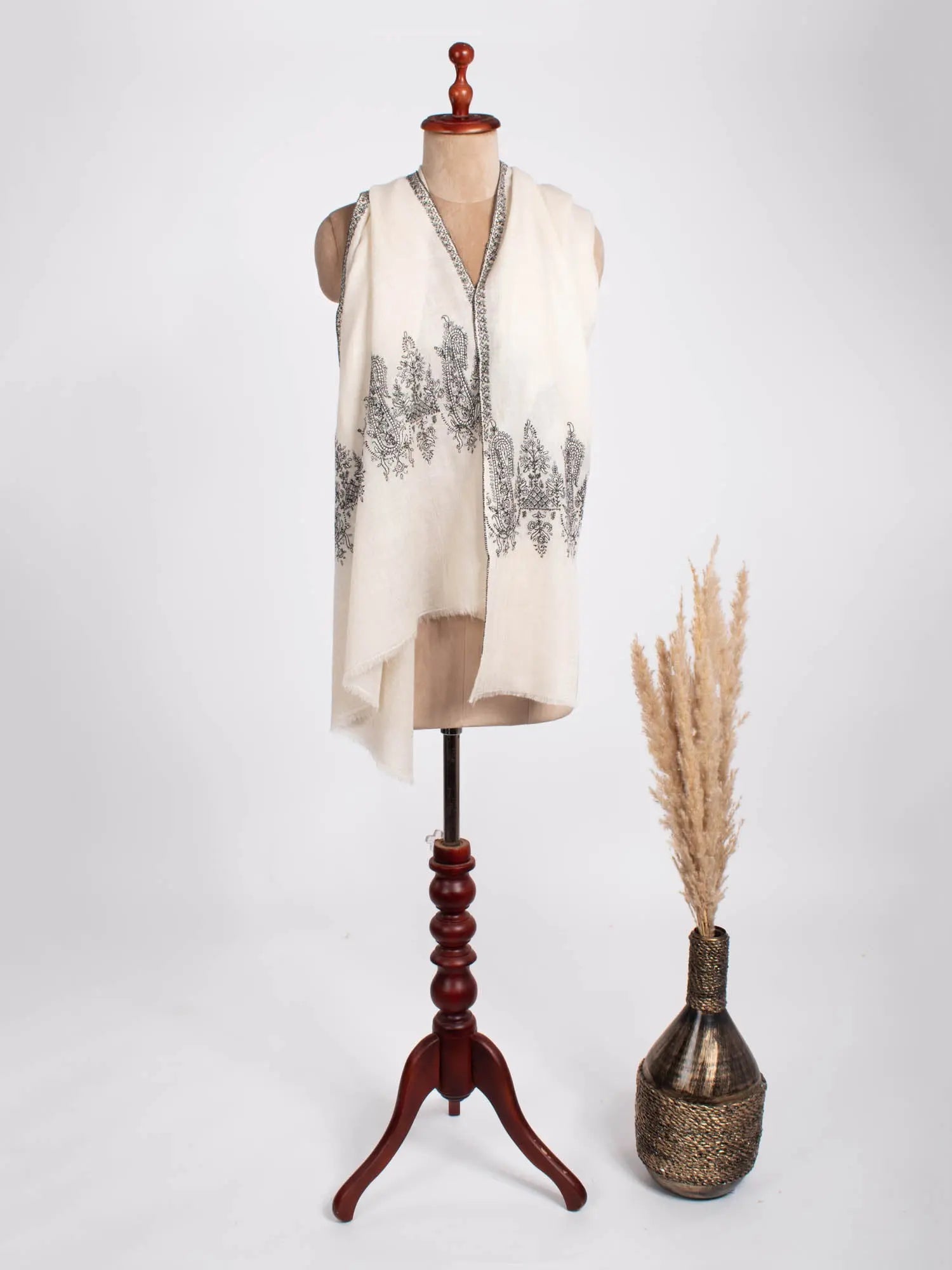 White Cashmere Embroidered Neck Scarf - ANTIOCH Shahkaar