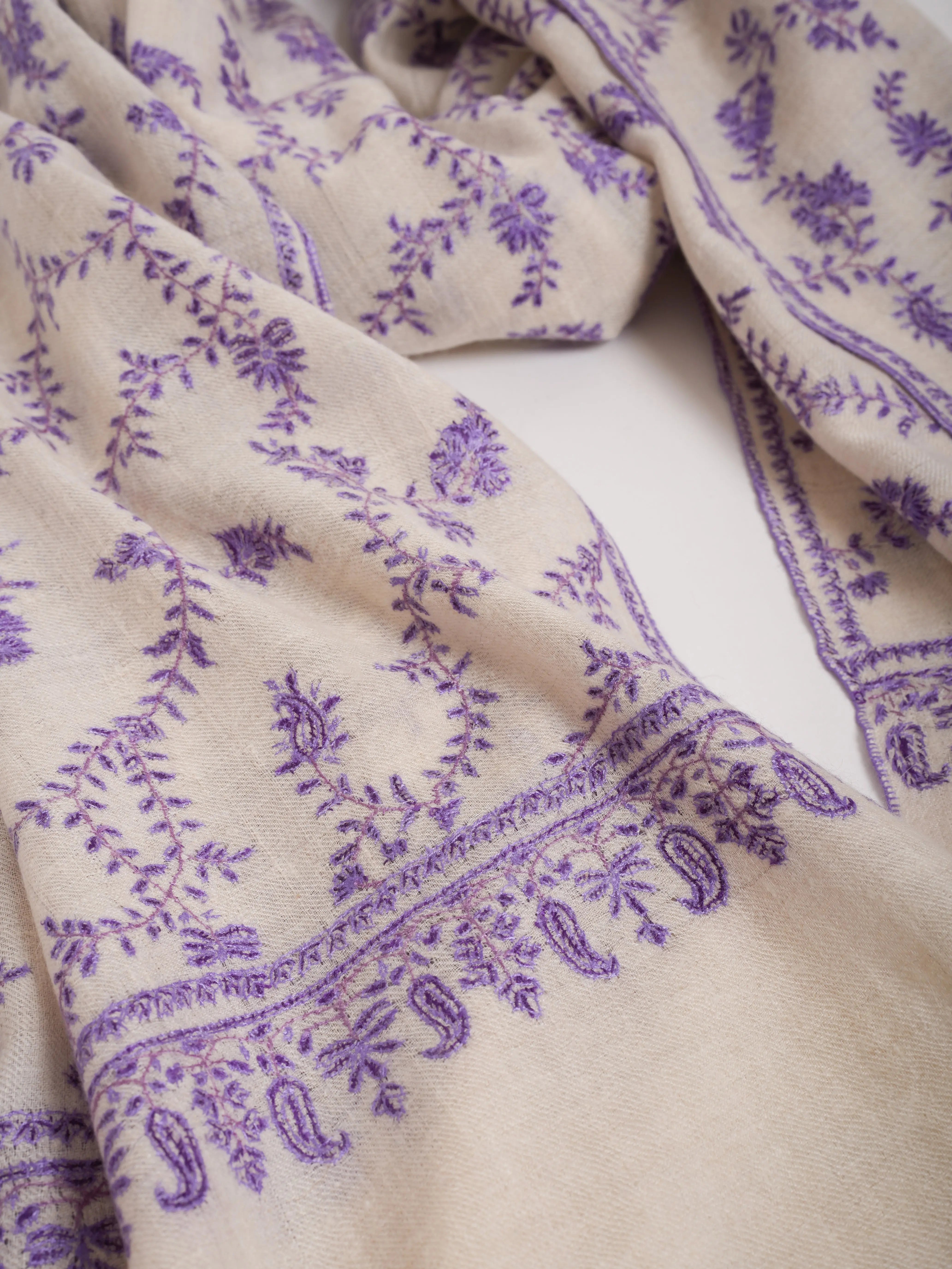 White Indian Warm Cashmere Stole with Sozni Embroidery Shahkaar