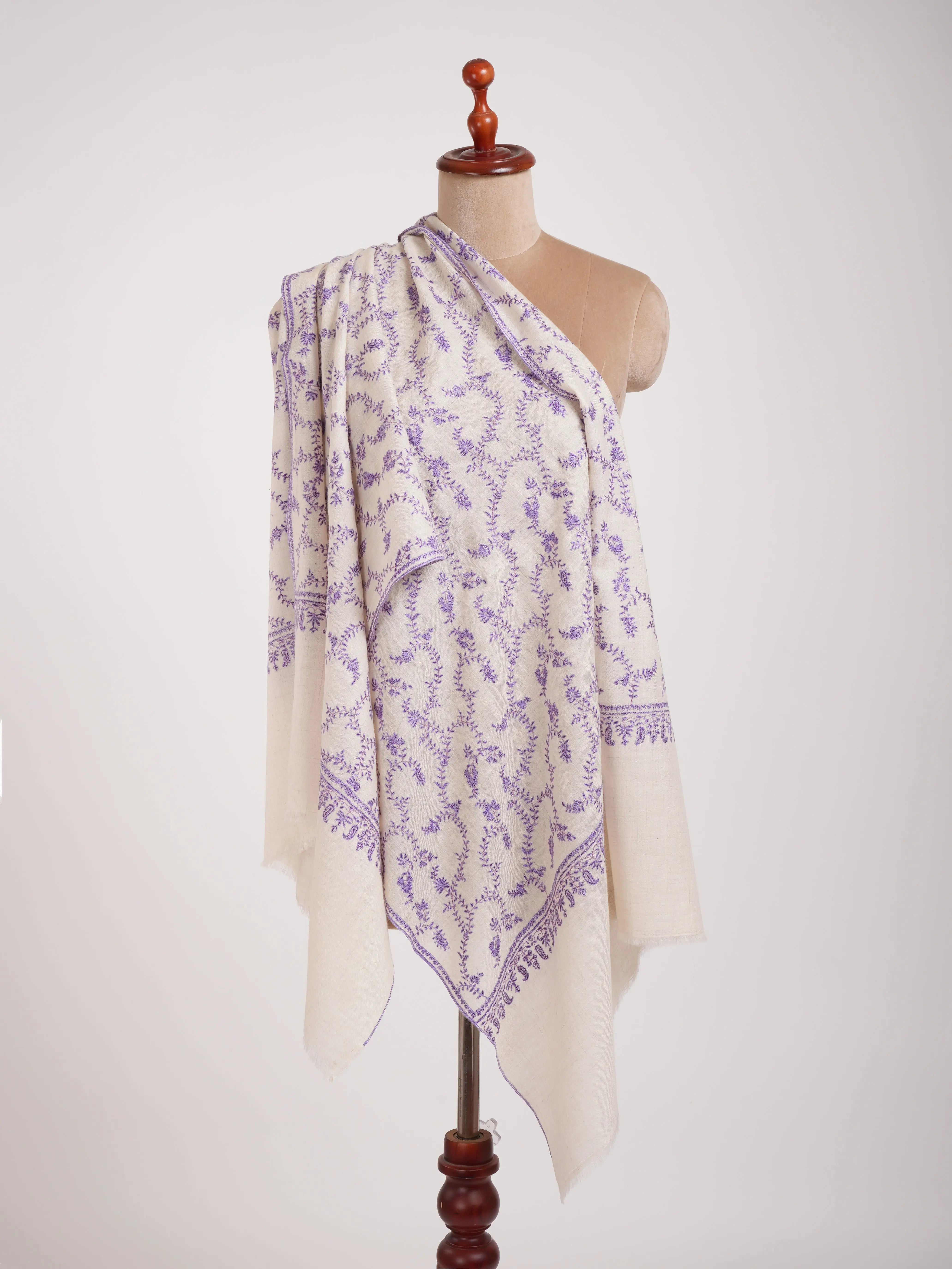 White Indian Warm Cashmere Stole with Sozni Embroidery Shahkaar