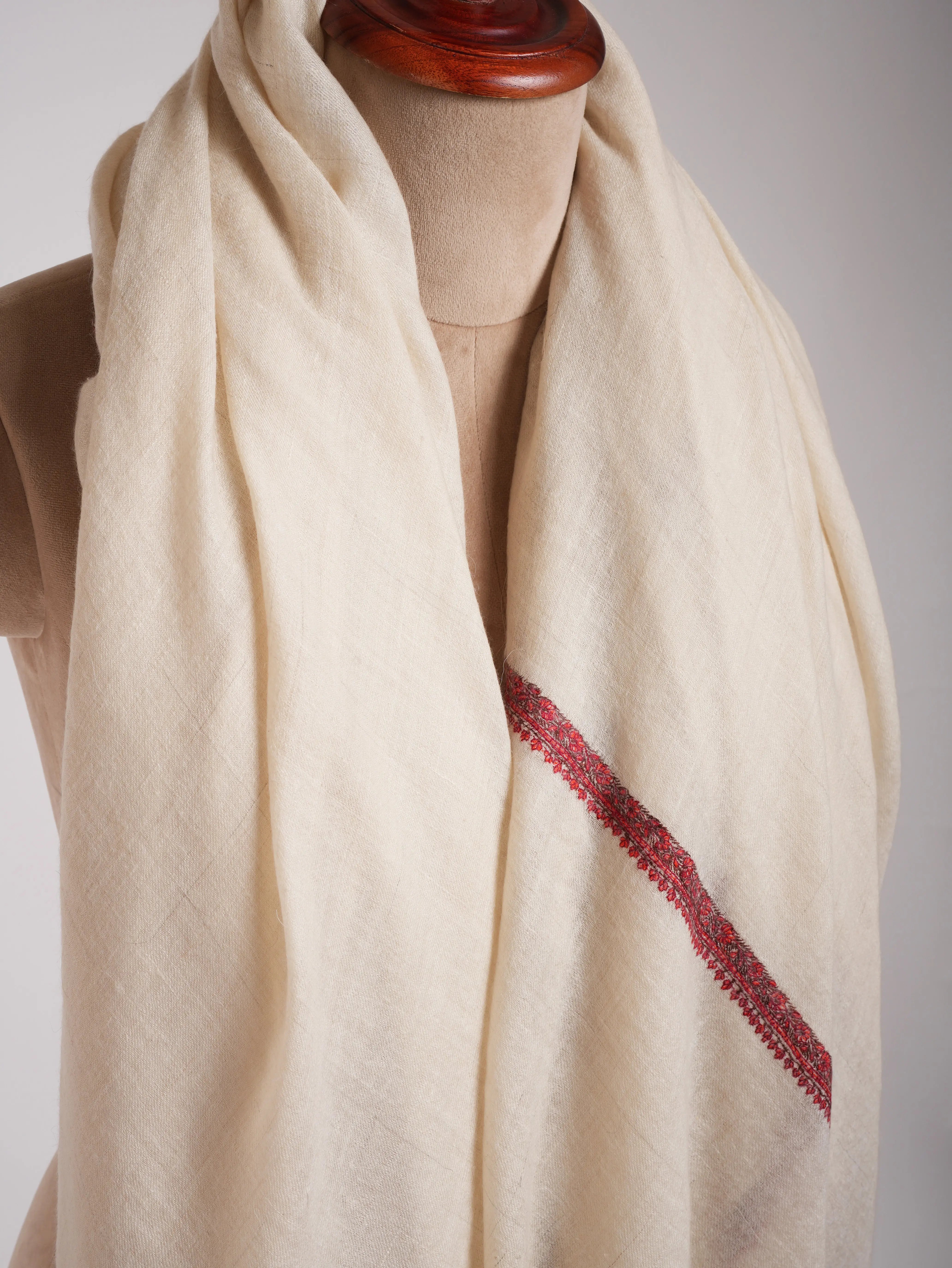White Sozni Embroidered Kashmiri XL Pashmina Shawl Shahkaar