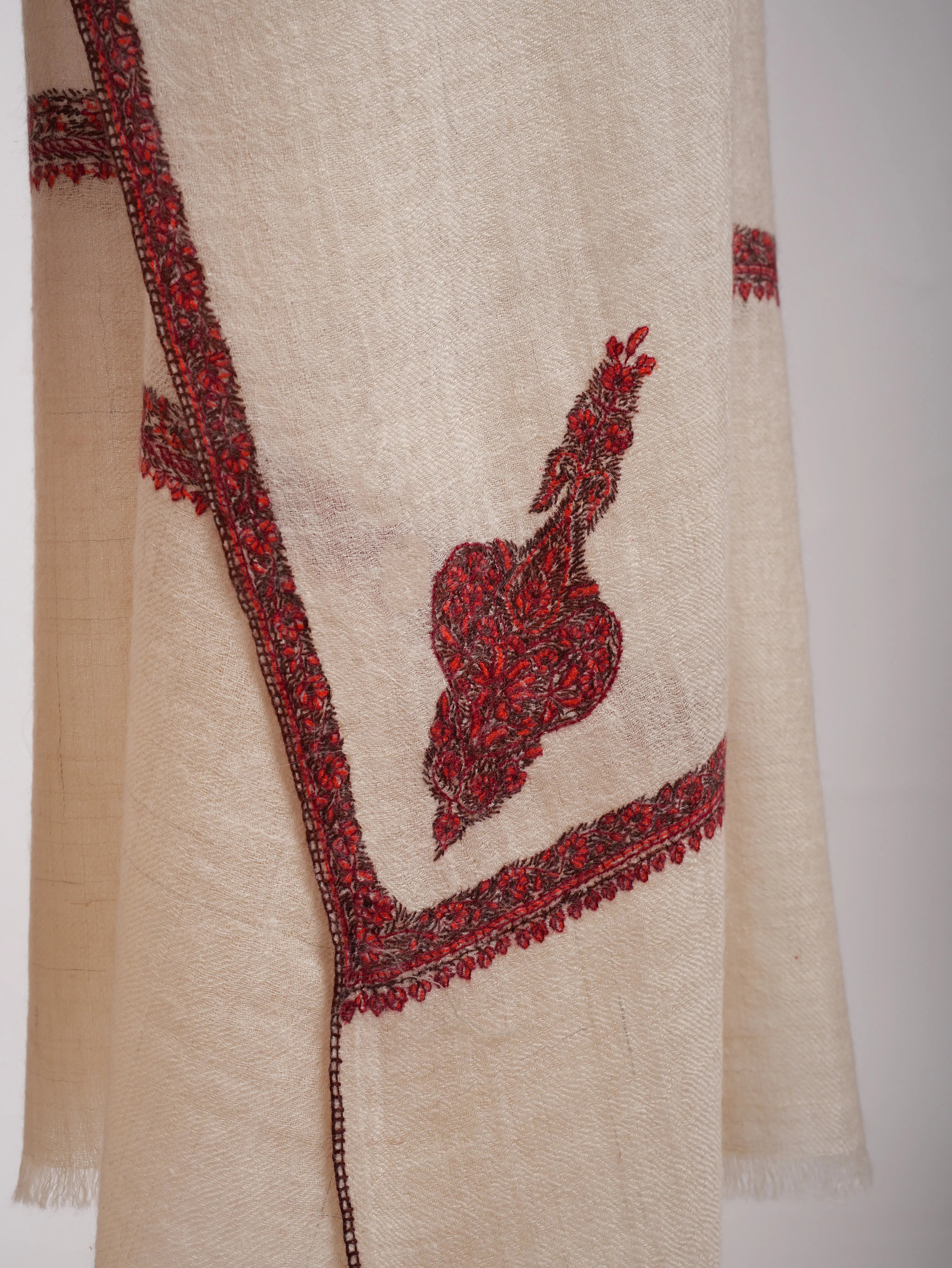 White Sozni Embroidered Kashmiri XL Pashmina Shawl Shahkaar