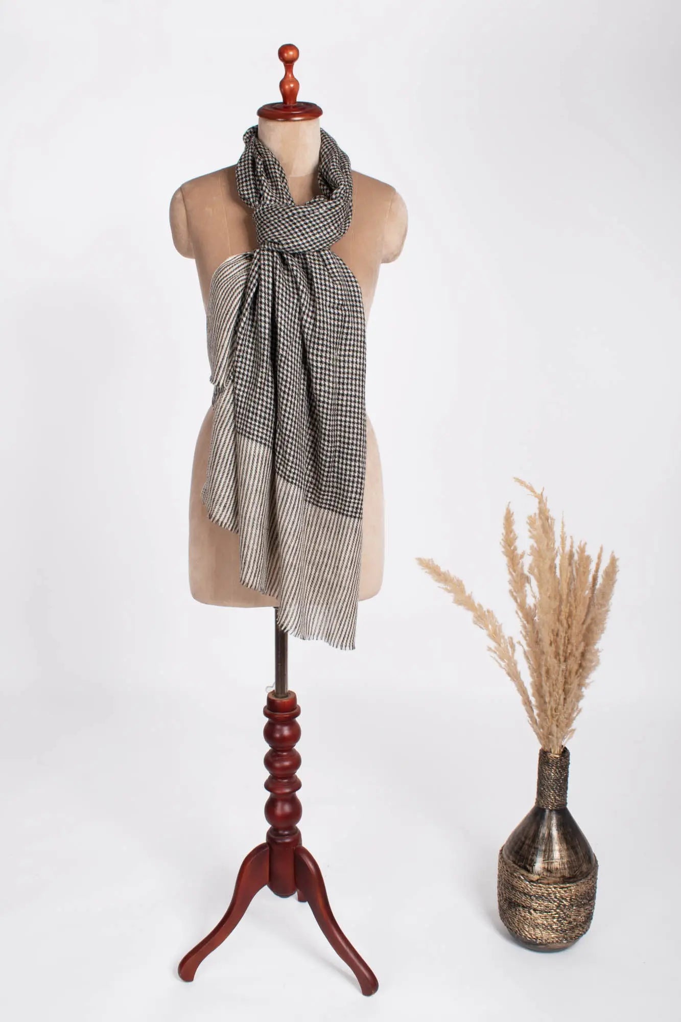 White and Black Houndstooth Cashmere Neck Scarf - HELENA Shahkaar