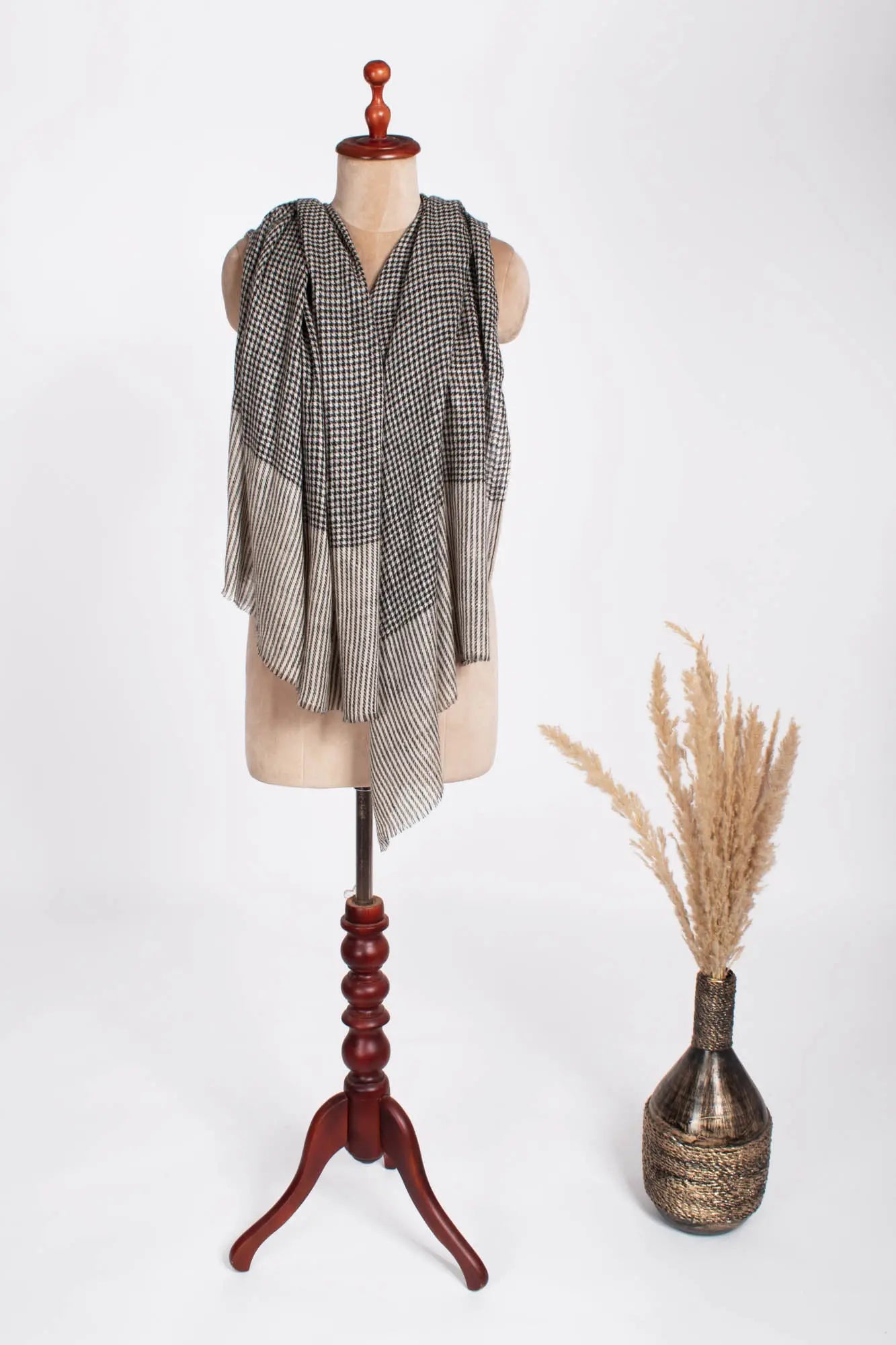 White and Black Houndstooth Cashmere Neck Scarf - HELENA Shahkaar