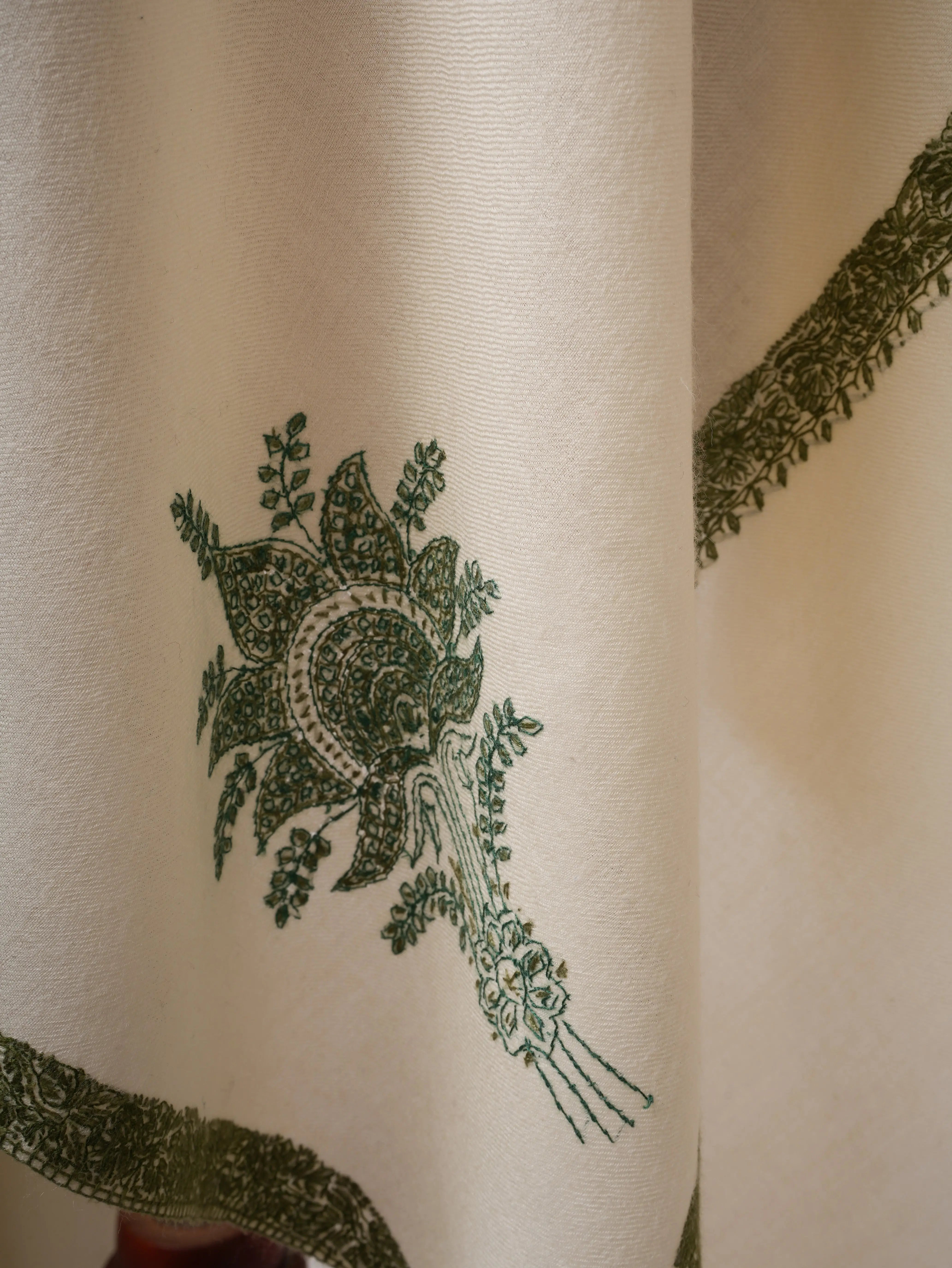 XL Ivory Fine Wool Shawl with Hand Embroidery Shahkaar